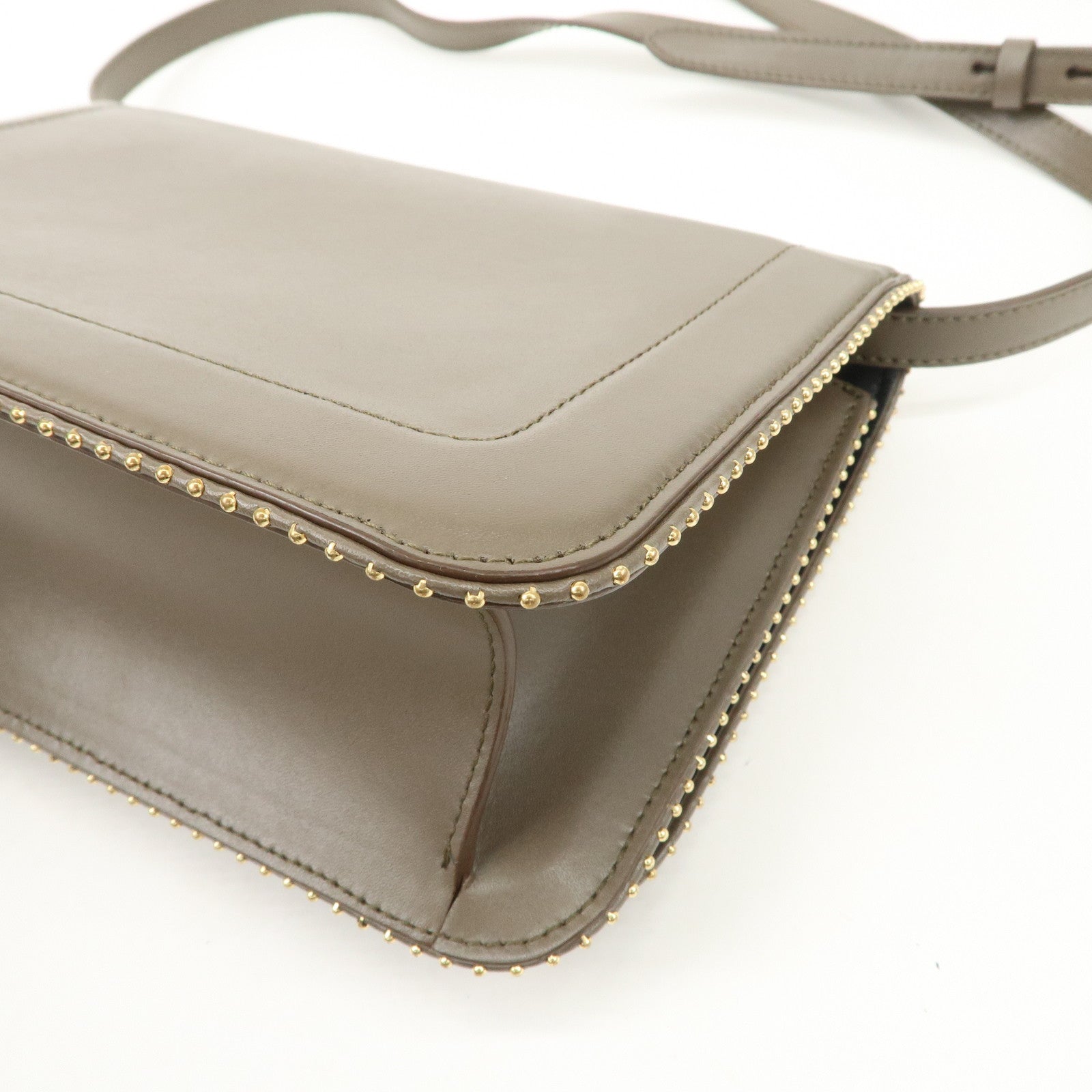 Ferragamo Vara Leather Ribbon Studs Shoulder Bag Greige Used