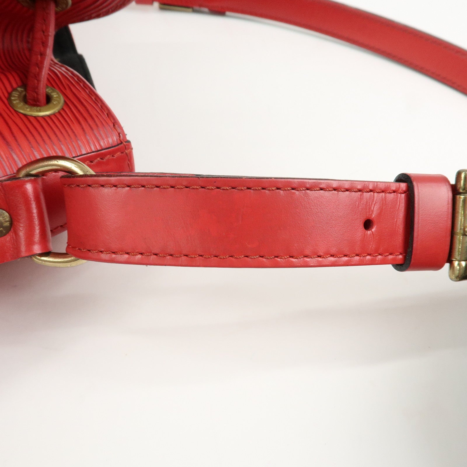 Louis Vuitton Epi Petit Noe Shoulder Bag Castilian Red M44107