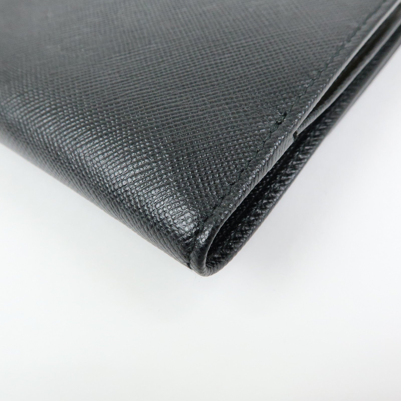 Ferragamo Gancini Leather Bi-Fold Compact Wallet Black