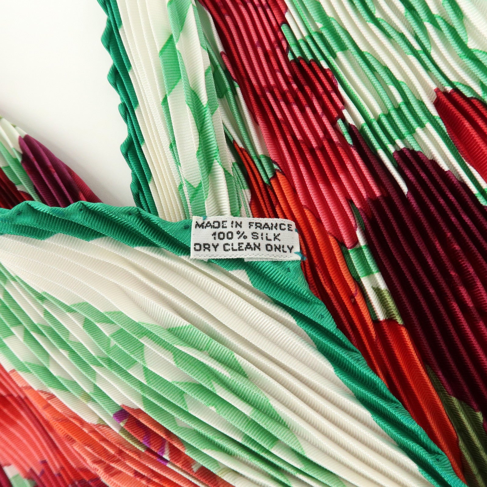 HERMES Carre 90 Silk 100% Pleats Scarf LA ROSEE Anne Gavarni