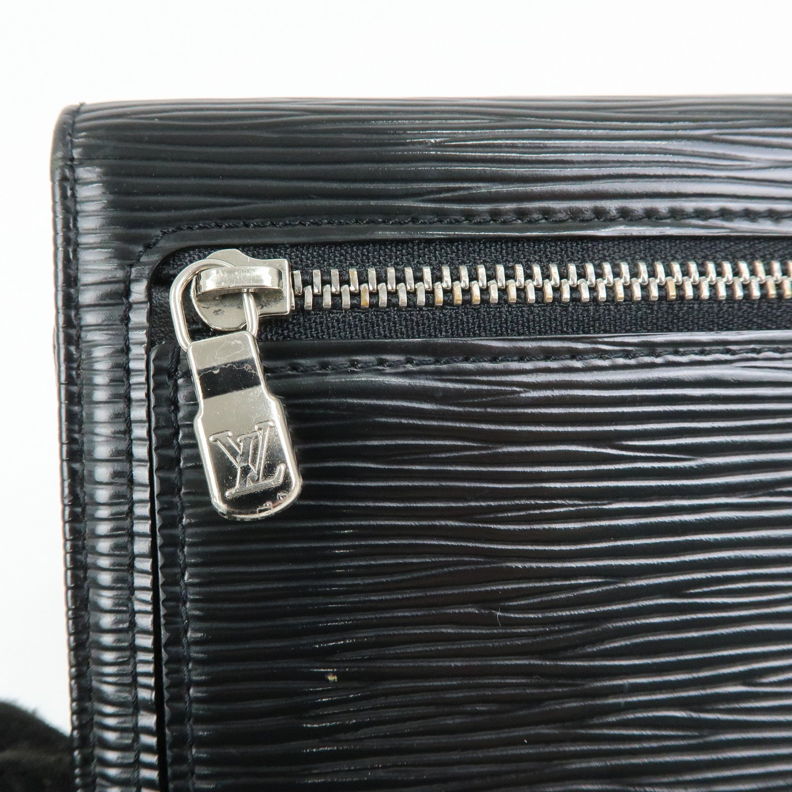 Louis Vuitton Epi Portefeuille Koala Compact Wallet Noir M58012