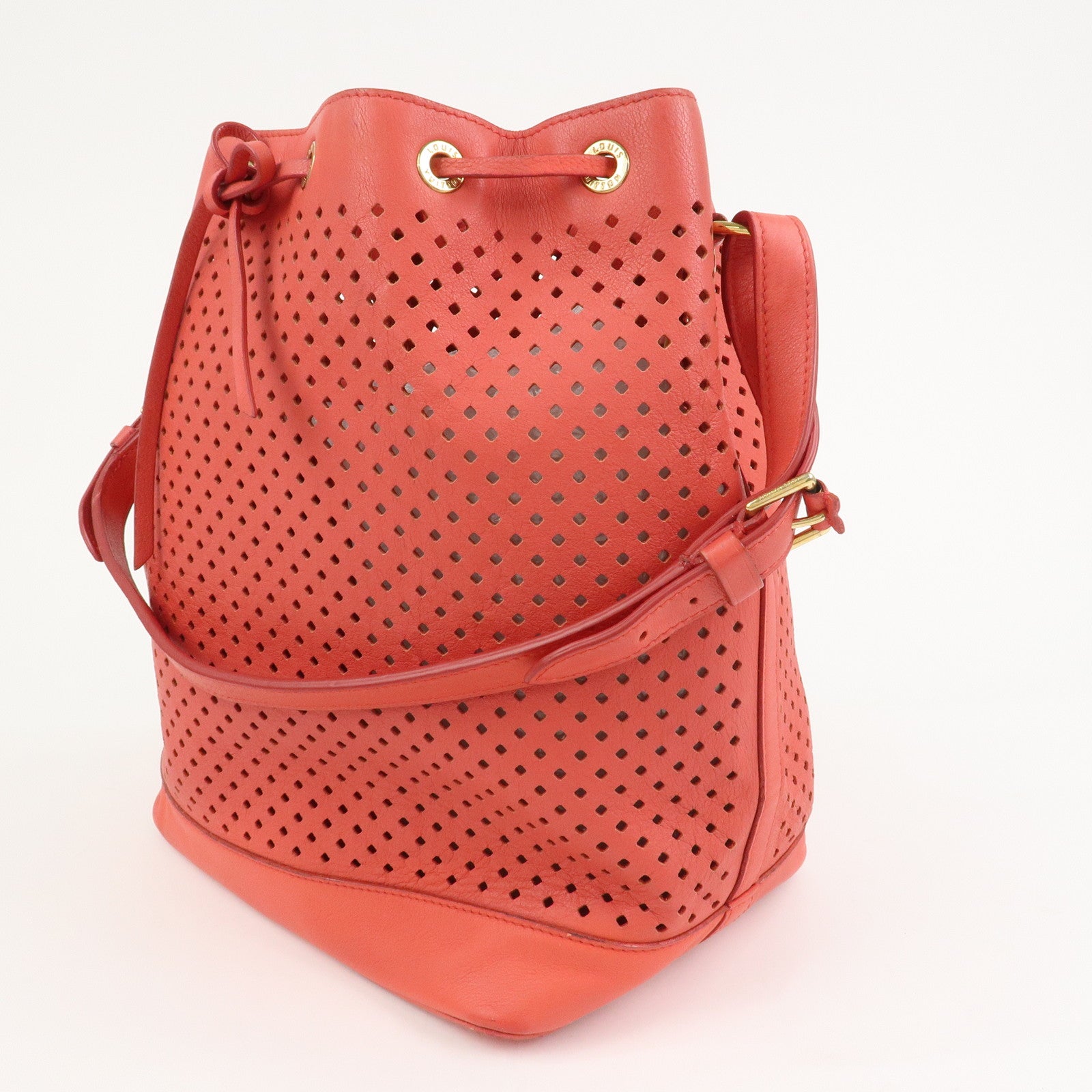 Louis Vuitton Perfo Noe Shoulder Bag 2012 Collection Corail M94074