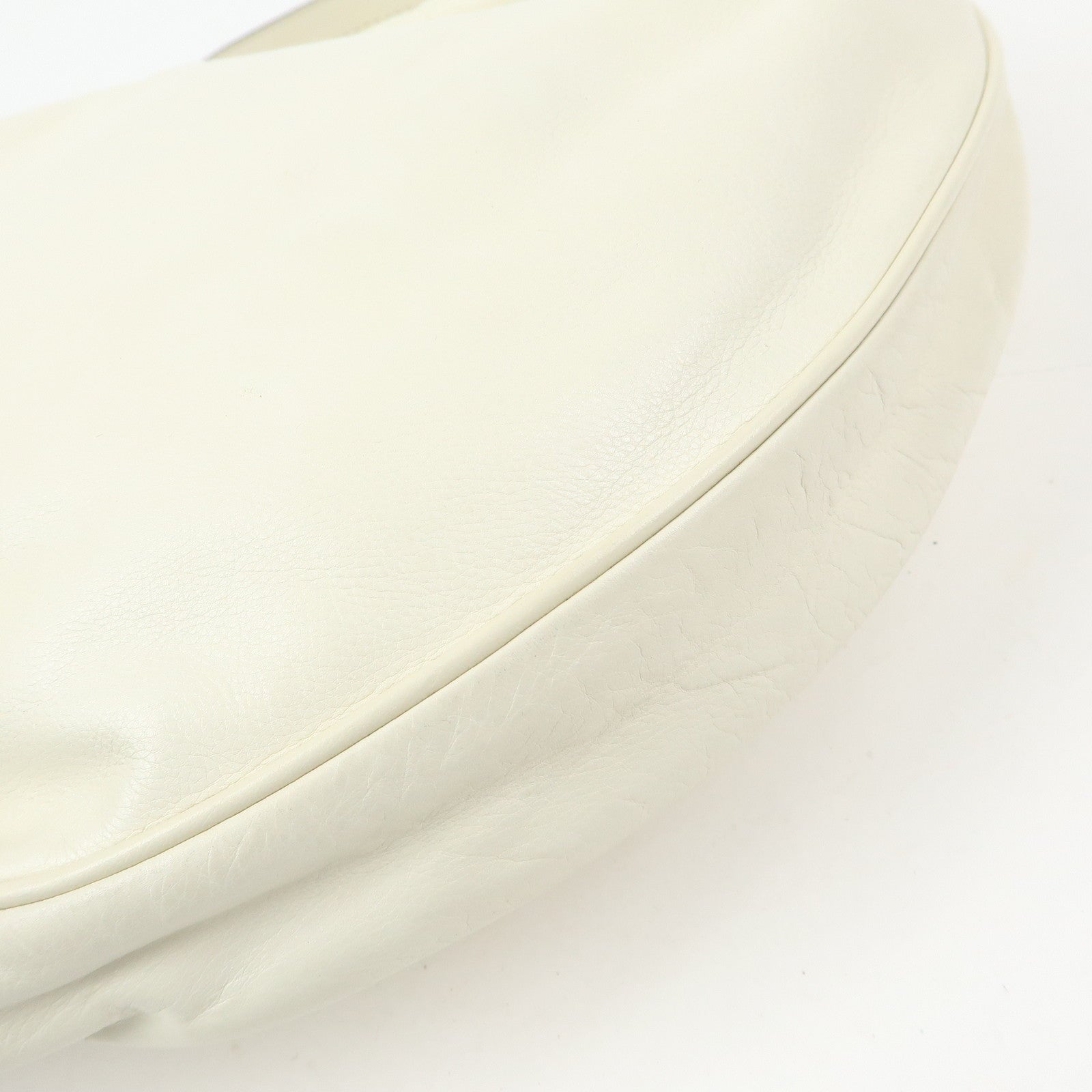 GUCCI Interlocking G Crest Leather Shoulder Bag Ivory 181492