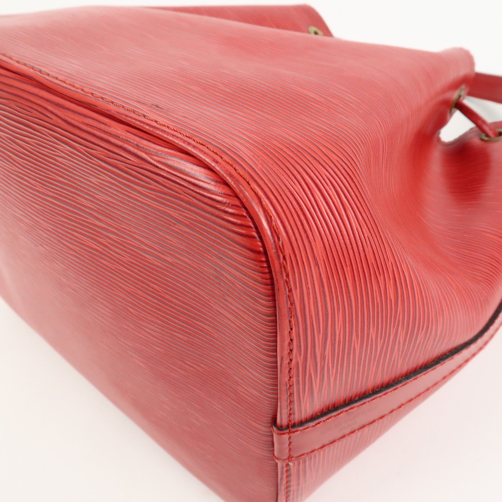 Louis Vuitton Epi Petit Noe Shoulder Bag Castilian Red M44107