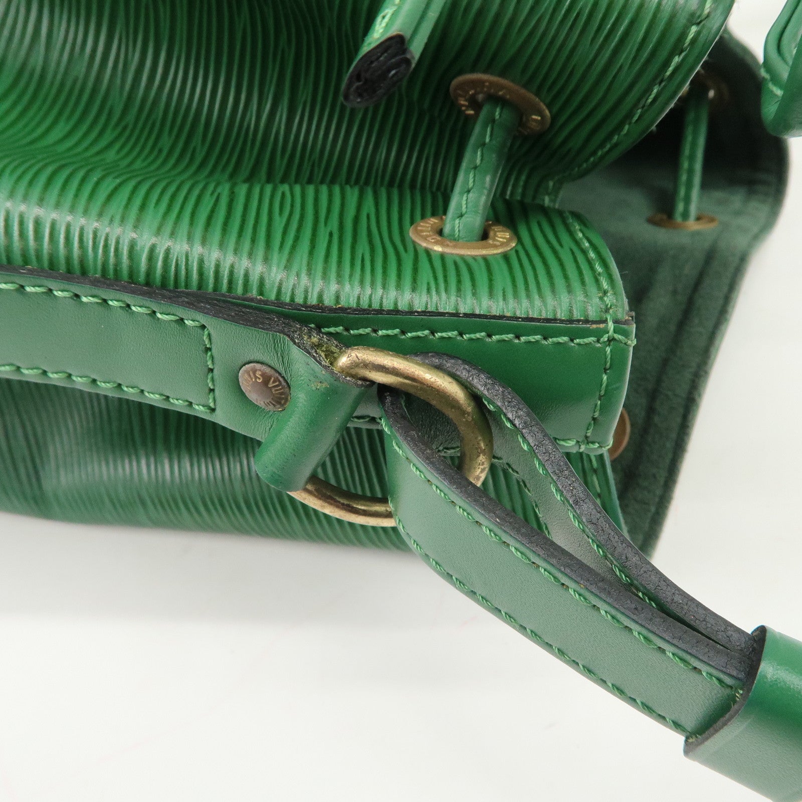 Louis Vuitton Epi Leather Noe Shoulder Bag Borneo Green M44004