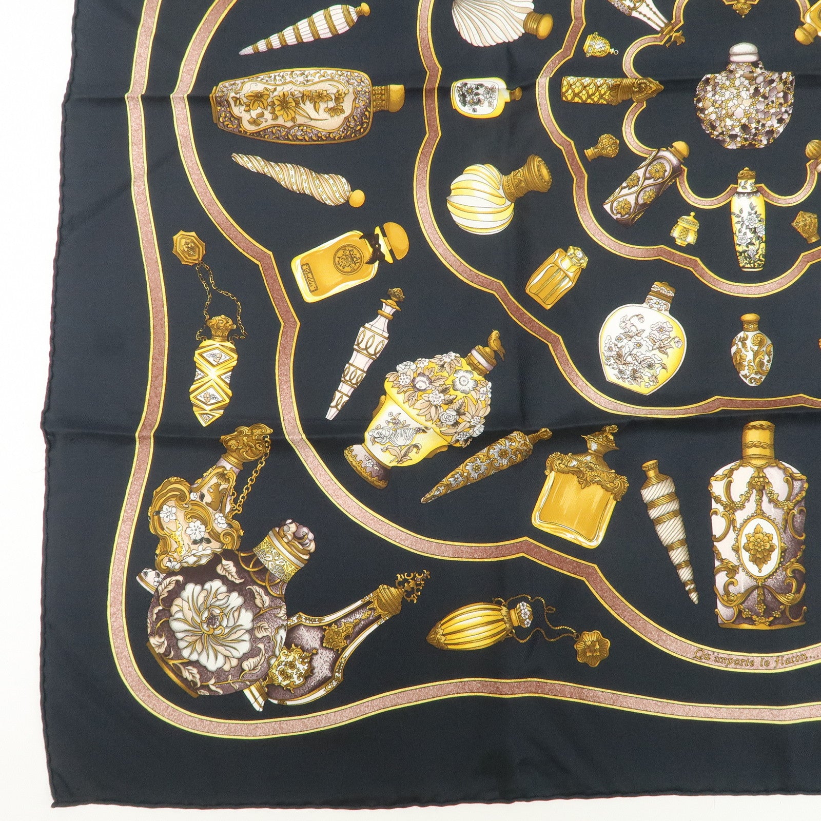 HERMES Carre 90 Silk 100% Scarf Qu' importe le flacon Black