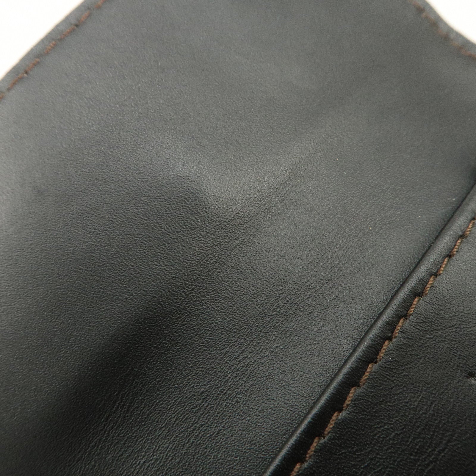 Louis Vuitton Utah Leather Multicles 6 Key Case Cafe M95539