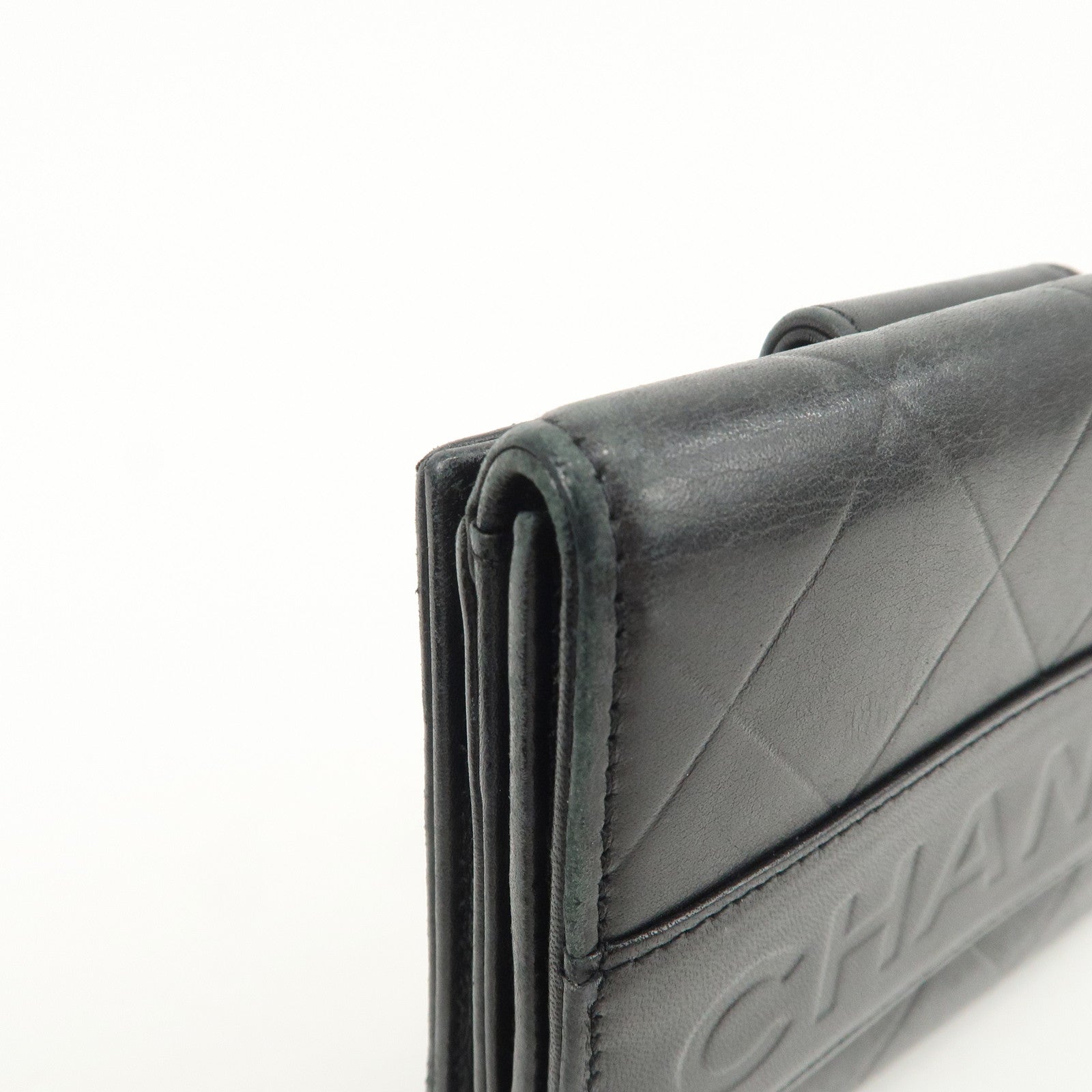 CHANEL Logo Matelasse Lamb Skin Bi-fold Wallet Black