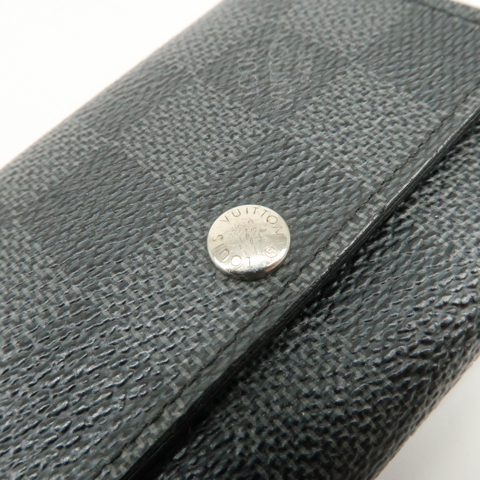 Louis Vuitton Damier Graphite Multicle 6 Key Case Gray Black N62662