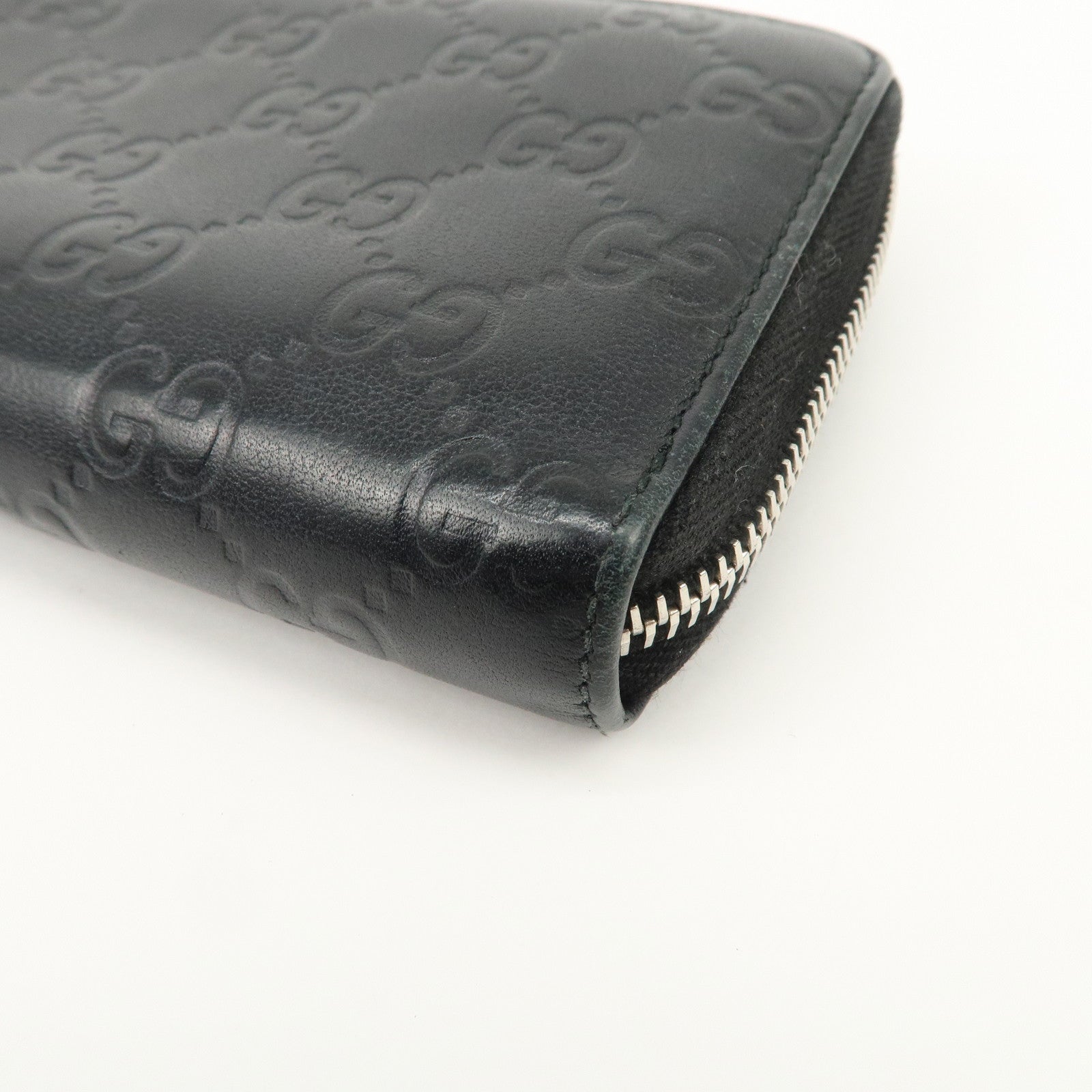 GUCCI Interlocking G Guccissima Leather Zippy Long Wallet 233025