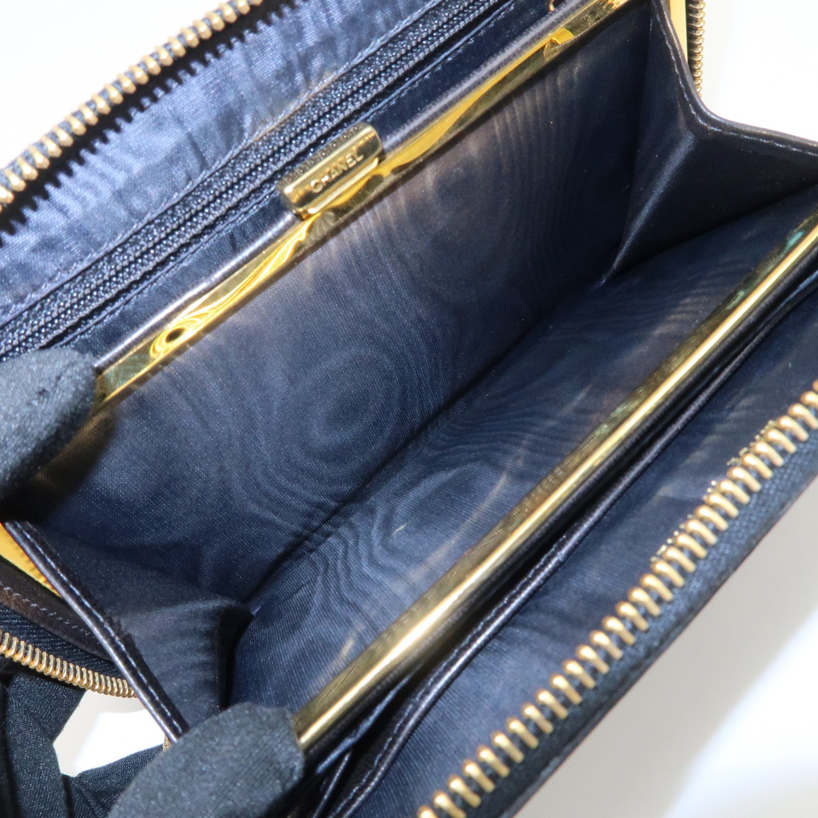 CHANEL Patent Leather Round Zippy Long Wallet Black Used