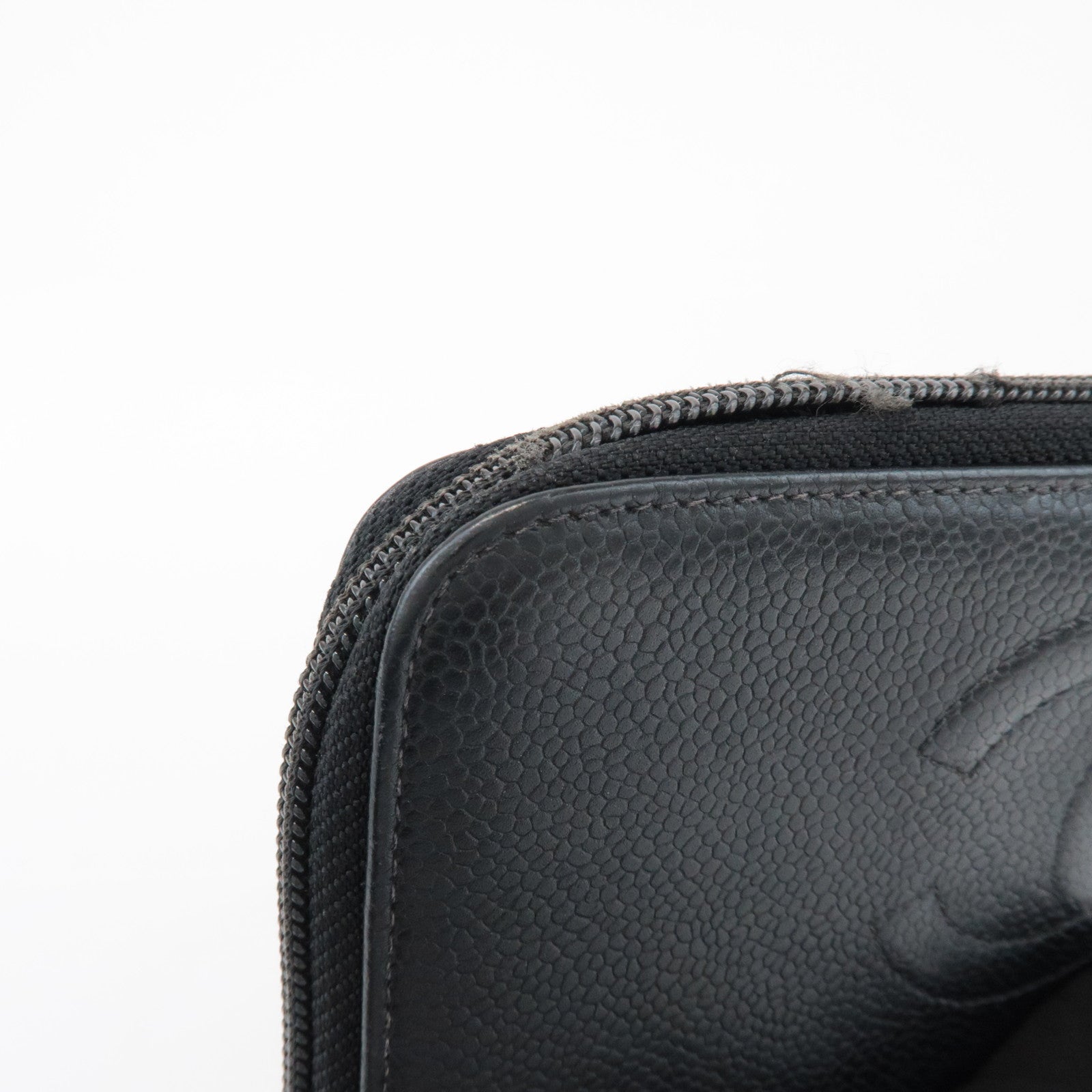 CHANEL COCO Mark Caviarskin Round Zippy Long Wallet Black