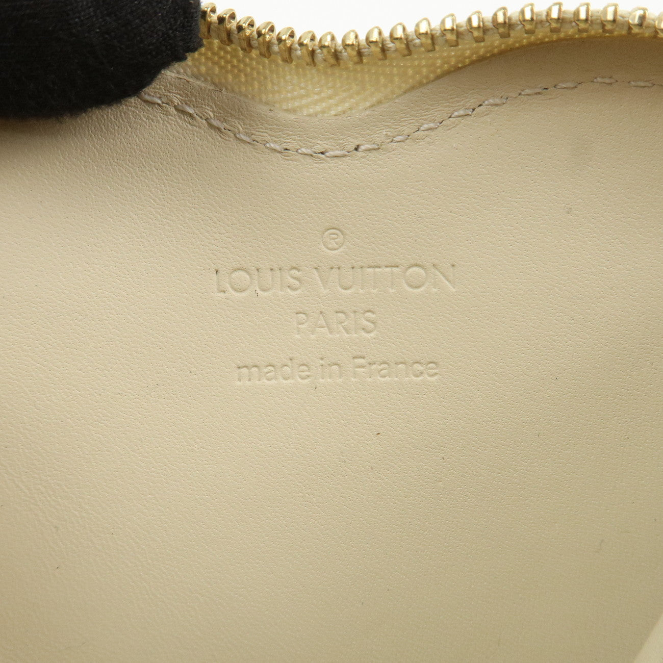 Louis Vuitton Monogram Vernis Porte Monnaie Coeur Ivory M91479