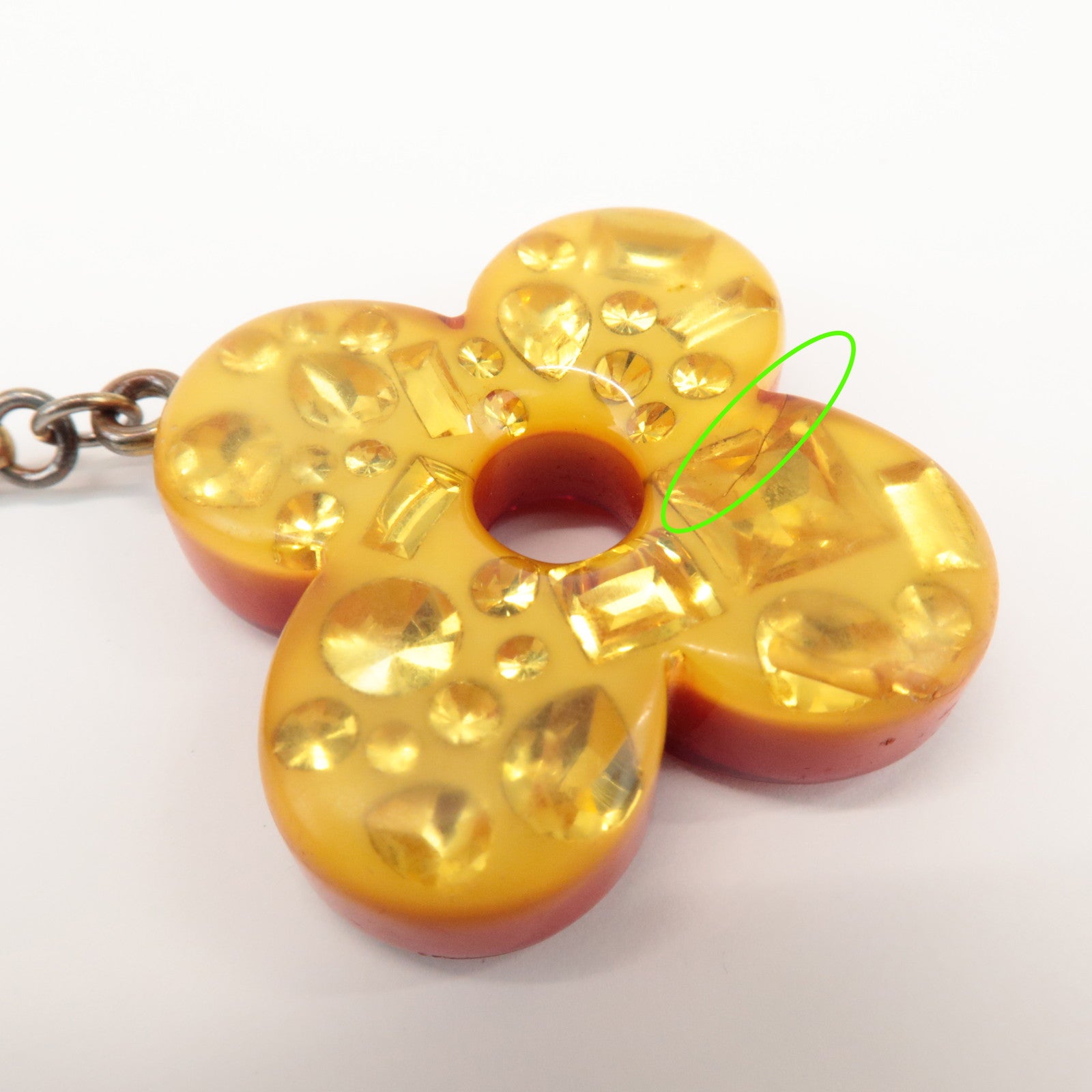Louis Vuitton Bijou Sac Glam Flower Plastic Metal Key Chain M65982