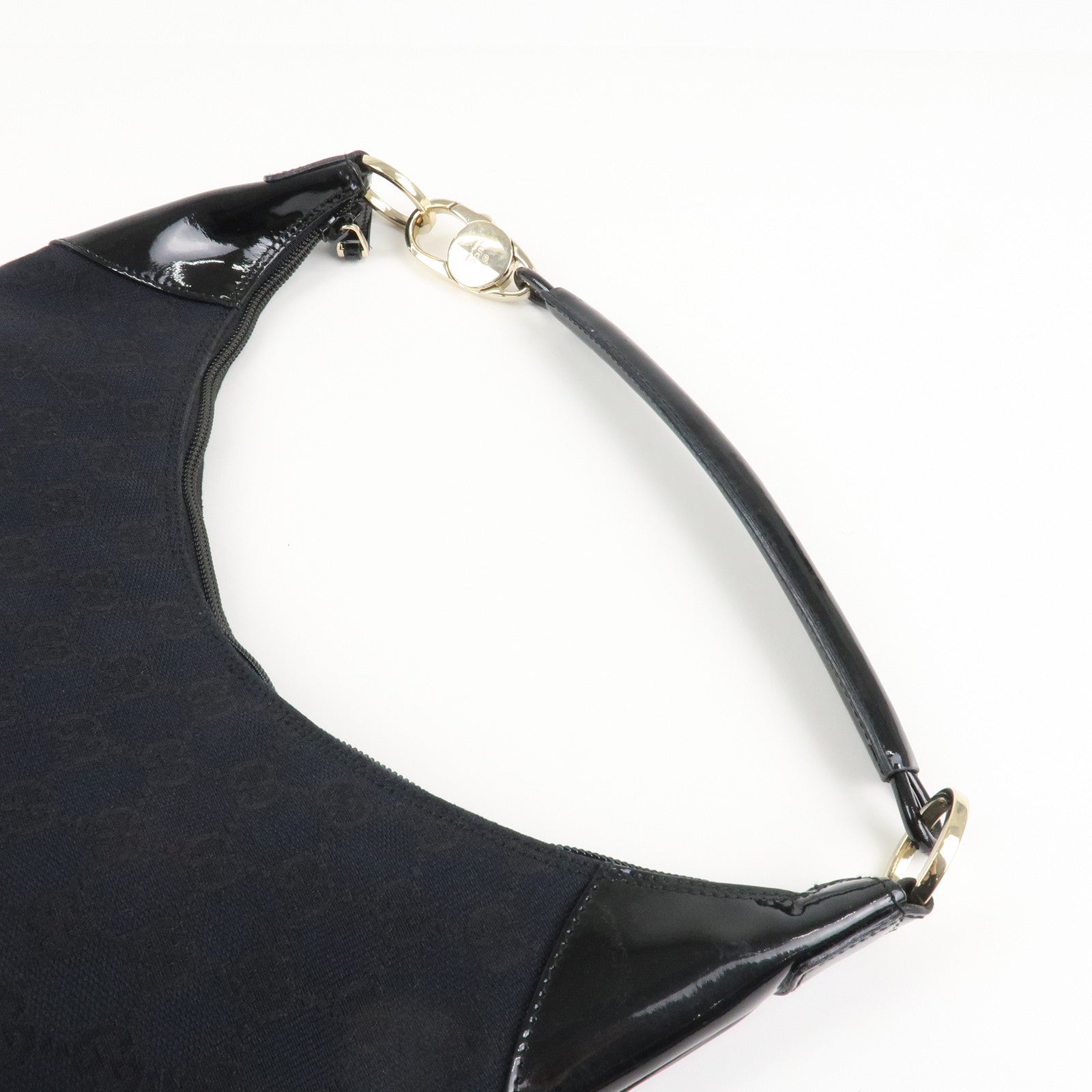 GUCCI GG Canvas Patent Leather Shoulder Bag Black 001.4158 Used