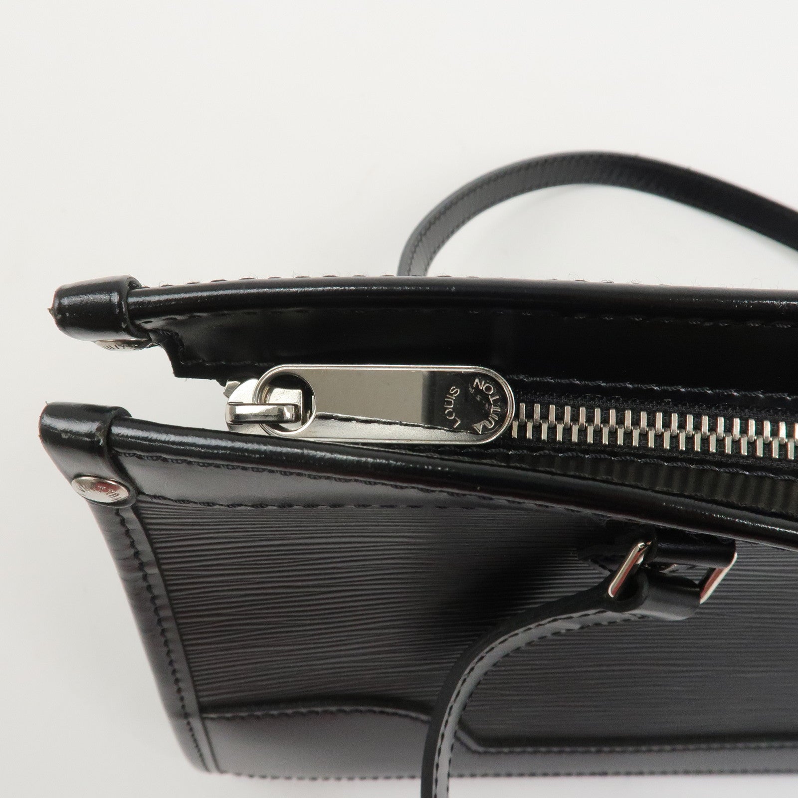 Louis Vuitton Epi Leather Madeleine PM Hand Bag Noir Black M59332