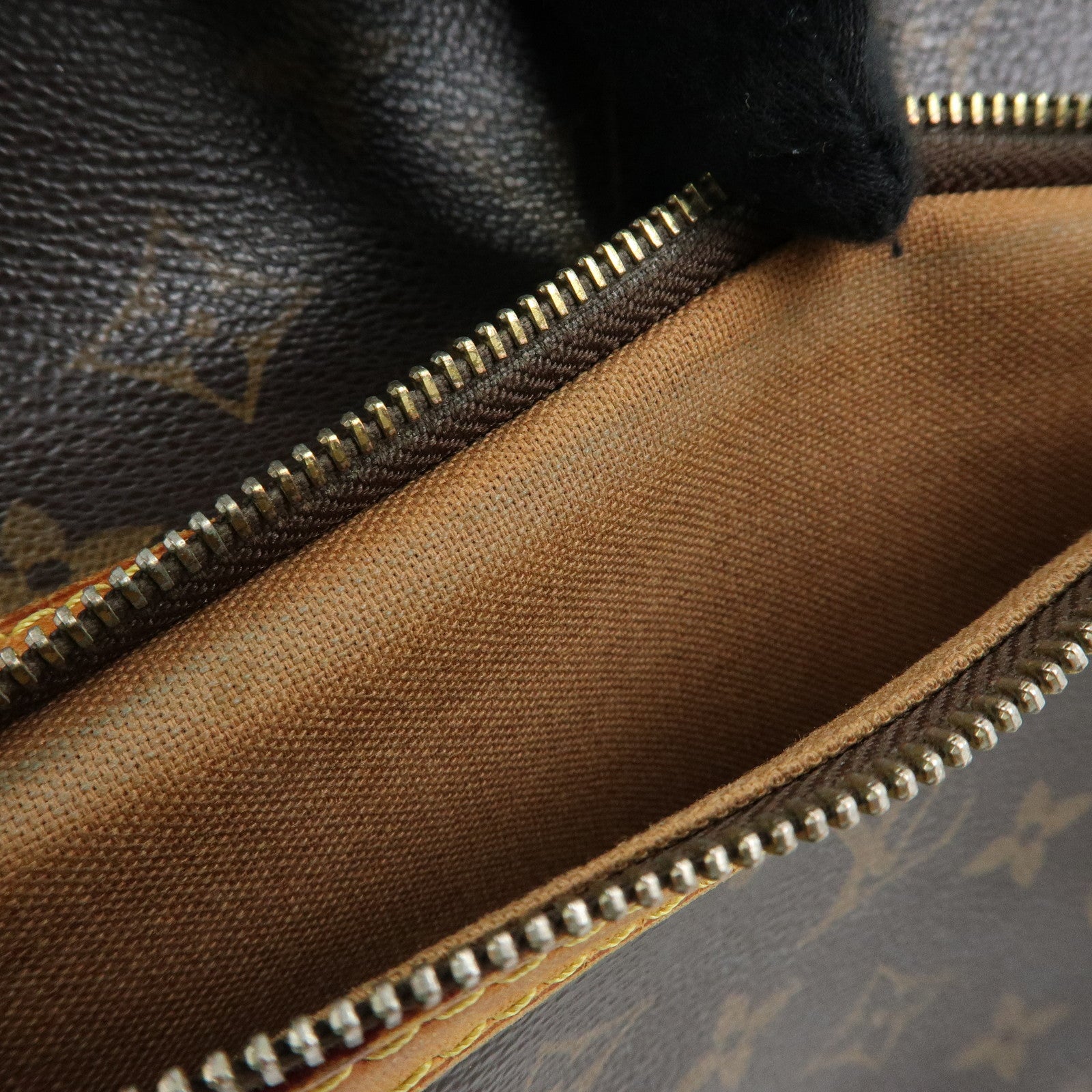 Louis Vuitton Monogram Messenger Bosphore PM Shoulder Bag M40106