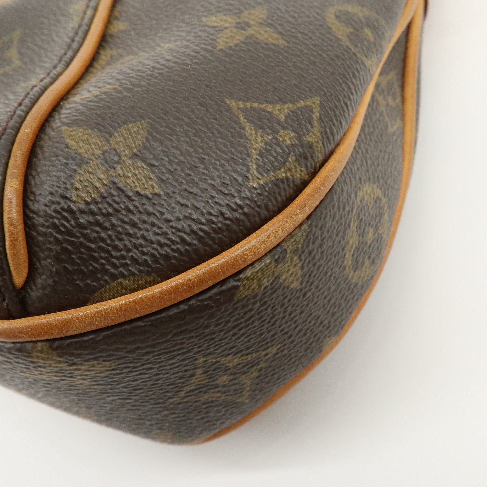 Louis Vuitton Monogram Thames PM Shoulder Bag Brown M56384