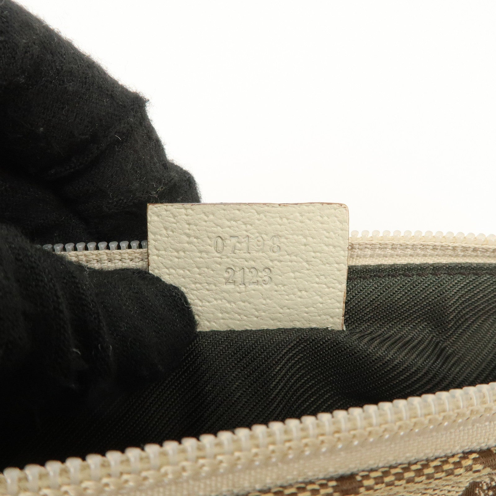 GUCCI Boat Bag GG Canvas Leather Bag Hand Bag Pouch Beige Ivory 07198 Used