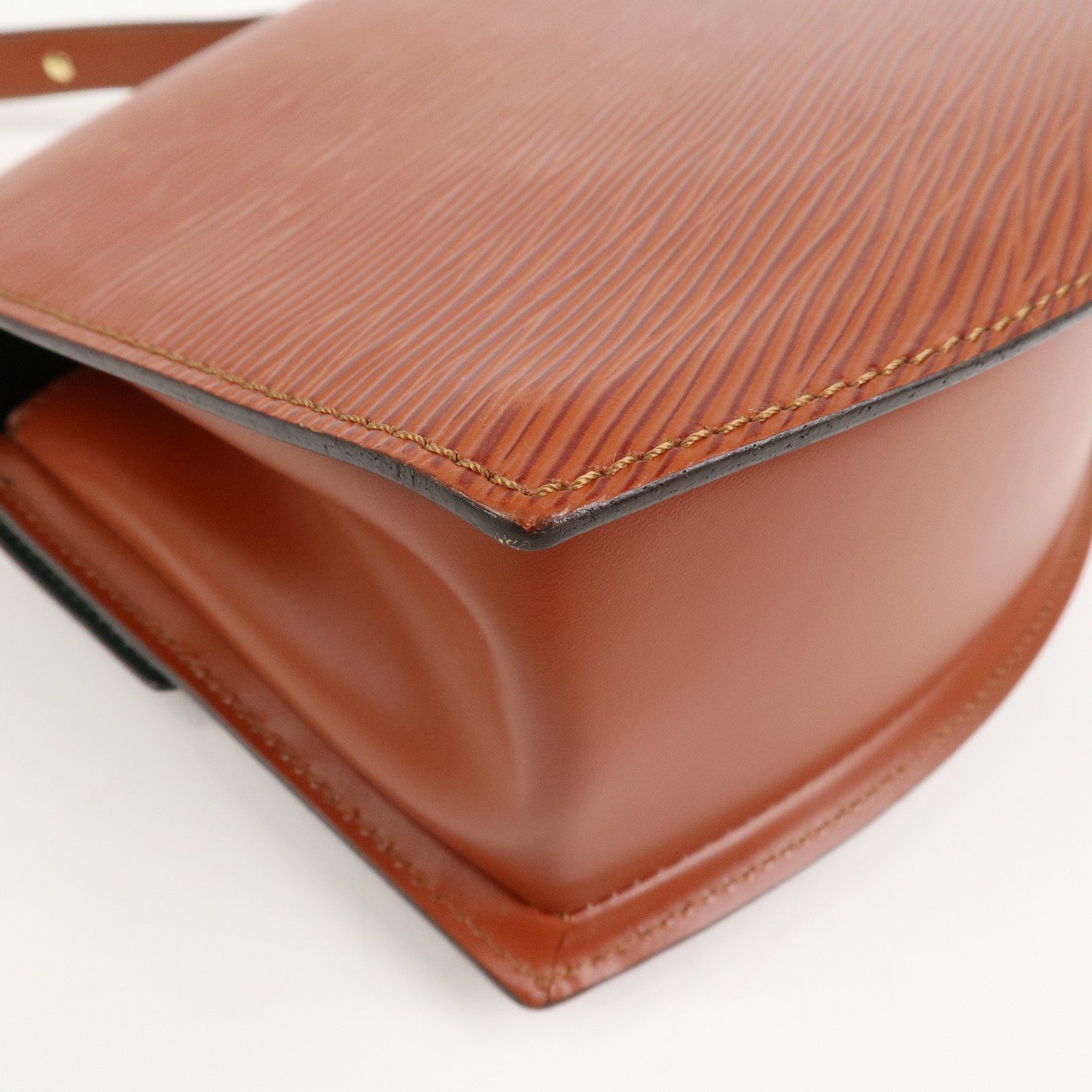 Louis Vuitton Epi Tilsit Shoulder Hand Bag Kenya Brown M52483