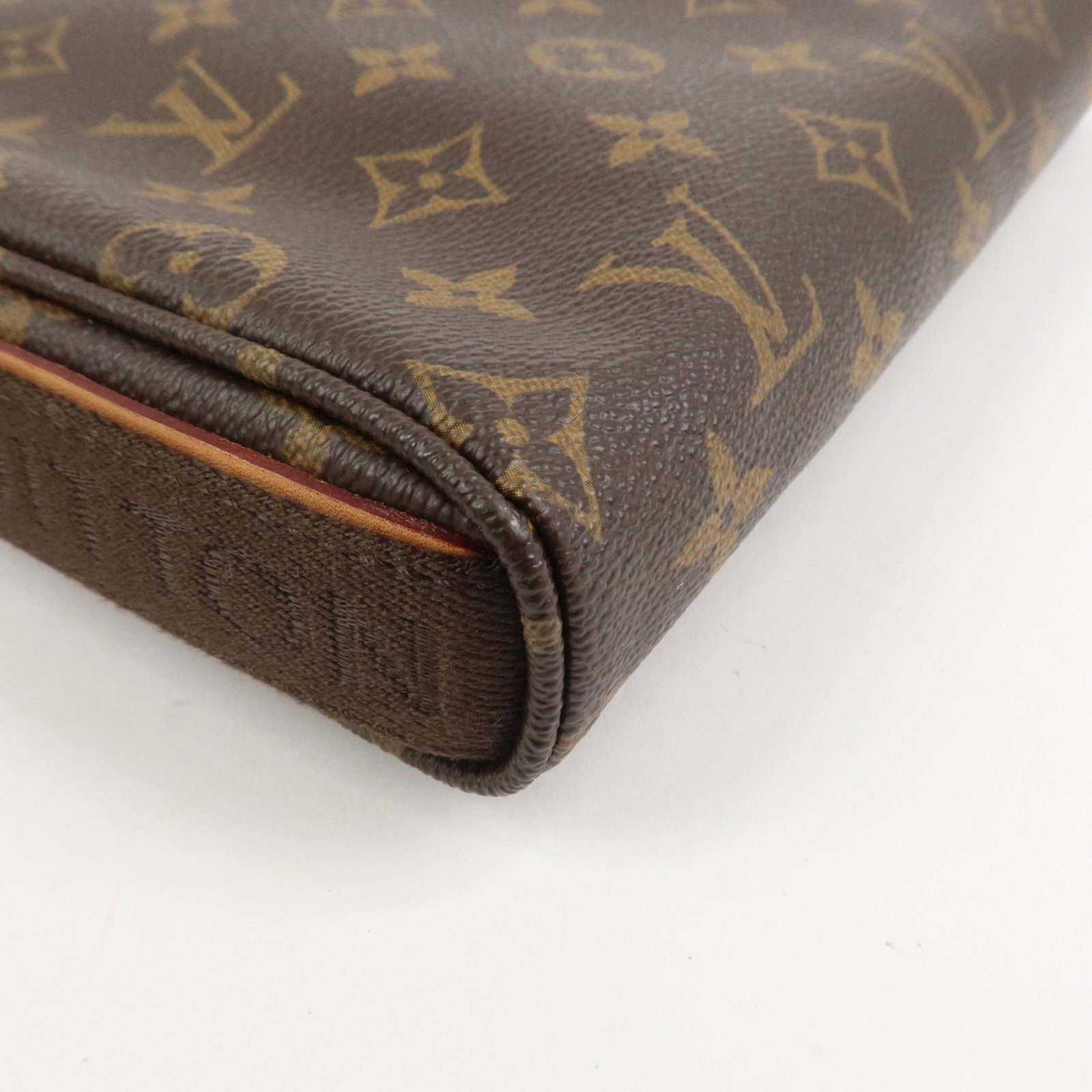 Louis Vuitton Monogram Trotteur Beaubourg Shoulder Bag Brown M97037