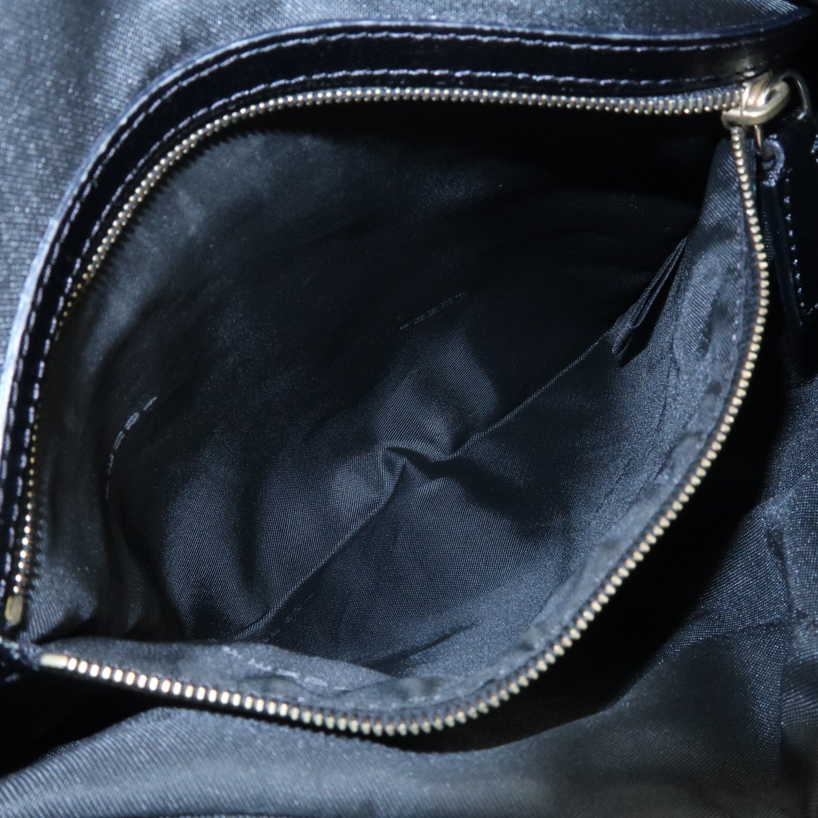 FENDI Leather Shoulder Bag Hand Bag Black Gold Hardware 8BR344 Used