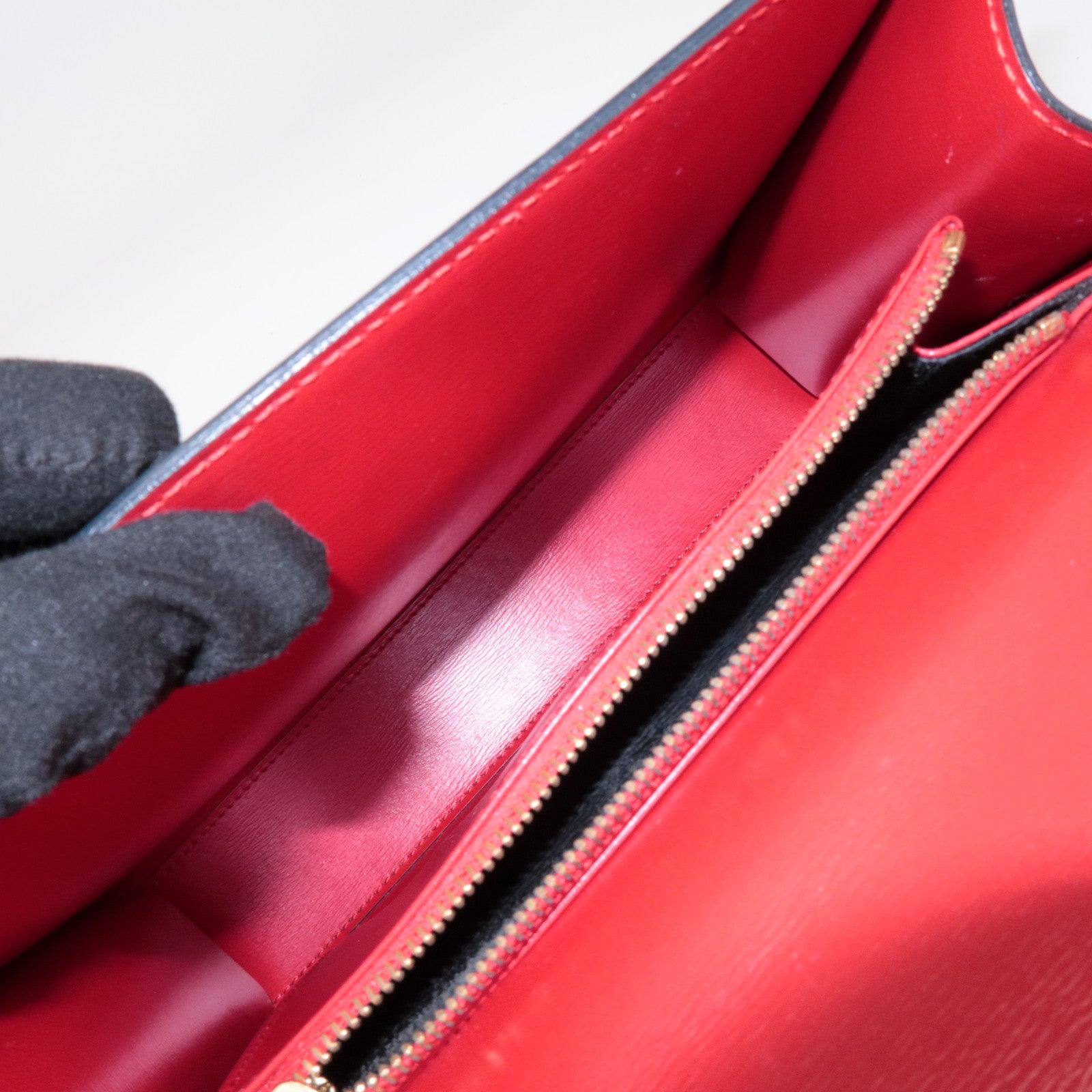 Louis Vuitton Epi Leather Marceau Hand Bag Castilian Red M52377