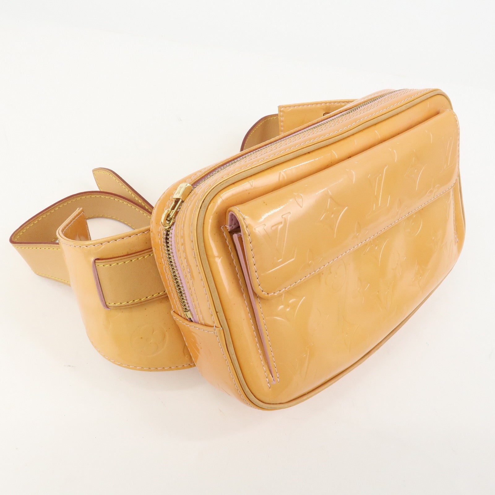 Louis Vuitton Monogram Vernis Leather Fulton Body Bag Gris M91041