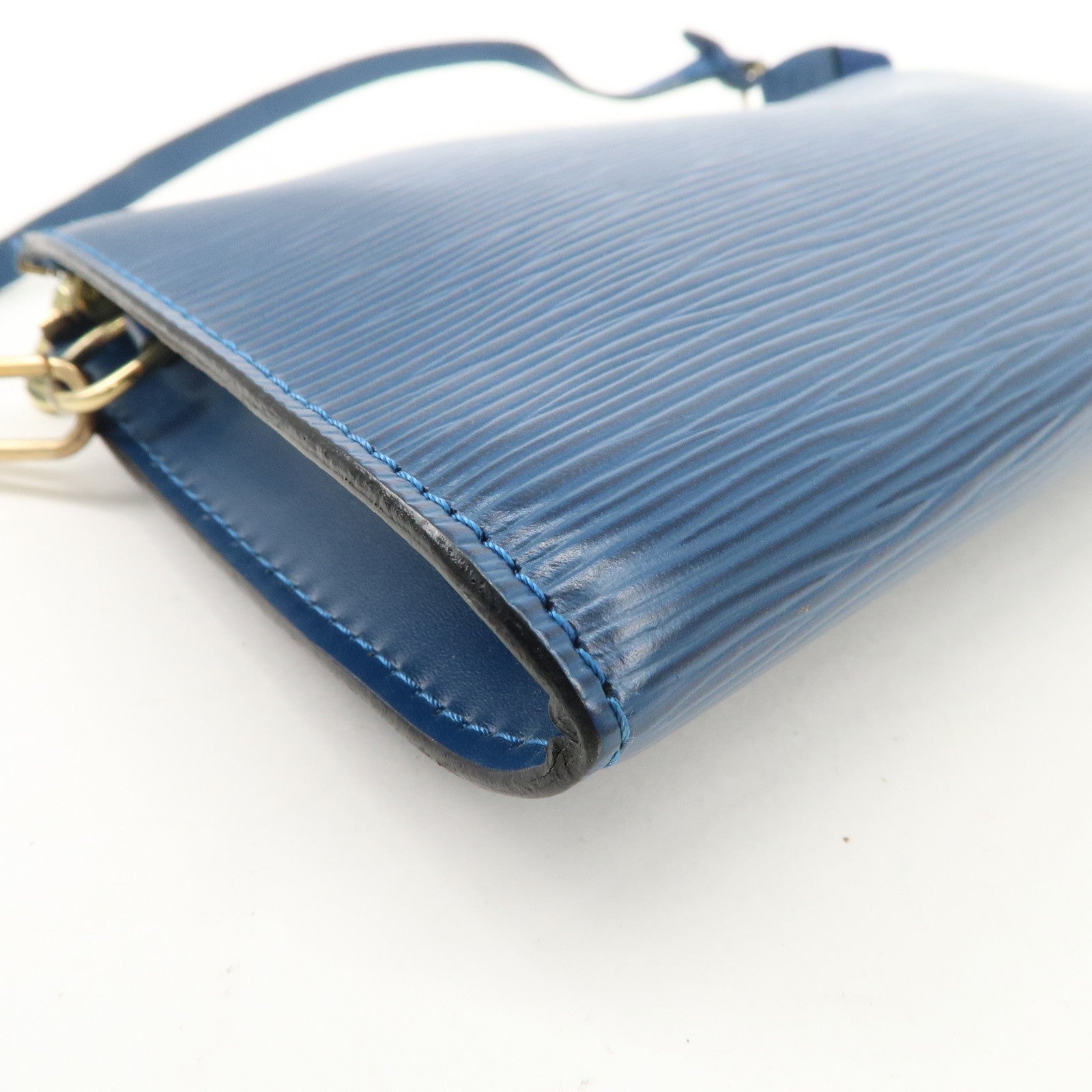 Louis Vuitton Epi Pochette Accessoires Pouch Toledo Blue M52945