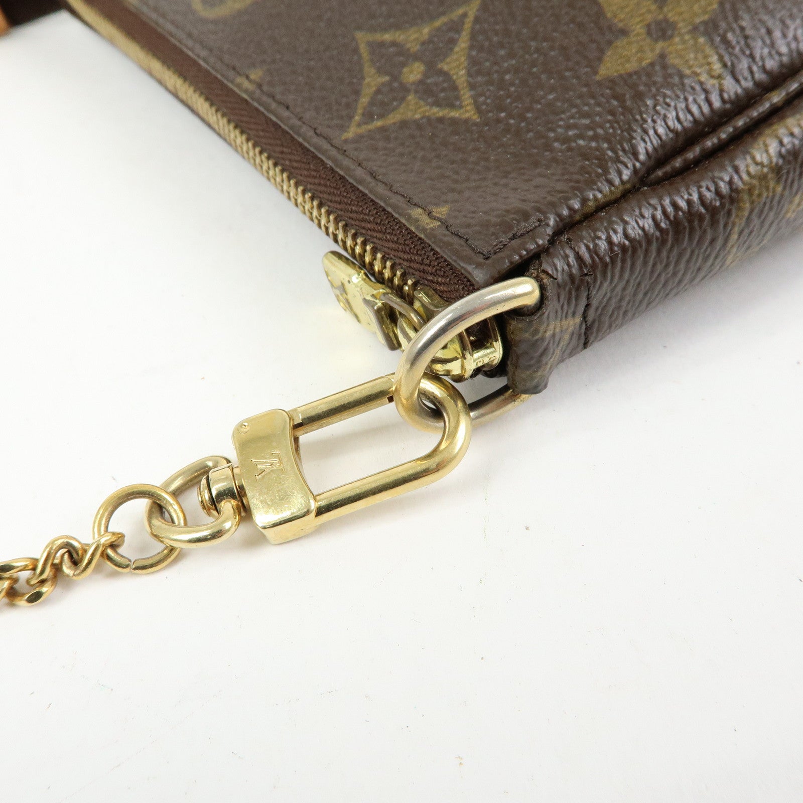 Louis Vuitton Monogram Mini Pochette Accessoires Hand Bag M58009
