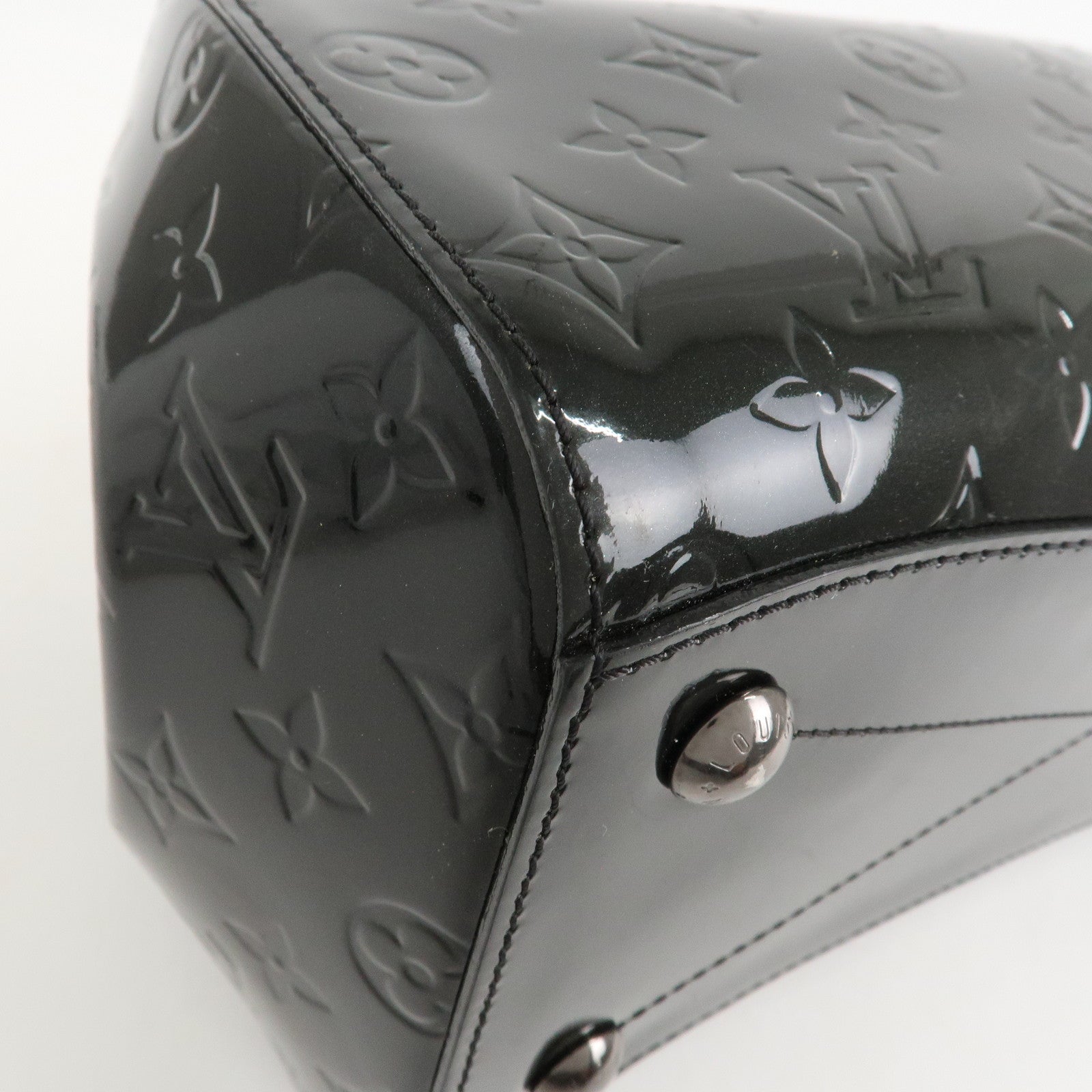 Louis Vuitton Monogram Vernis Leather Montana Hand Bag Noir M90060