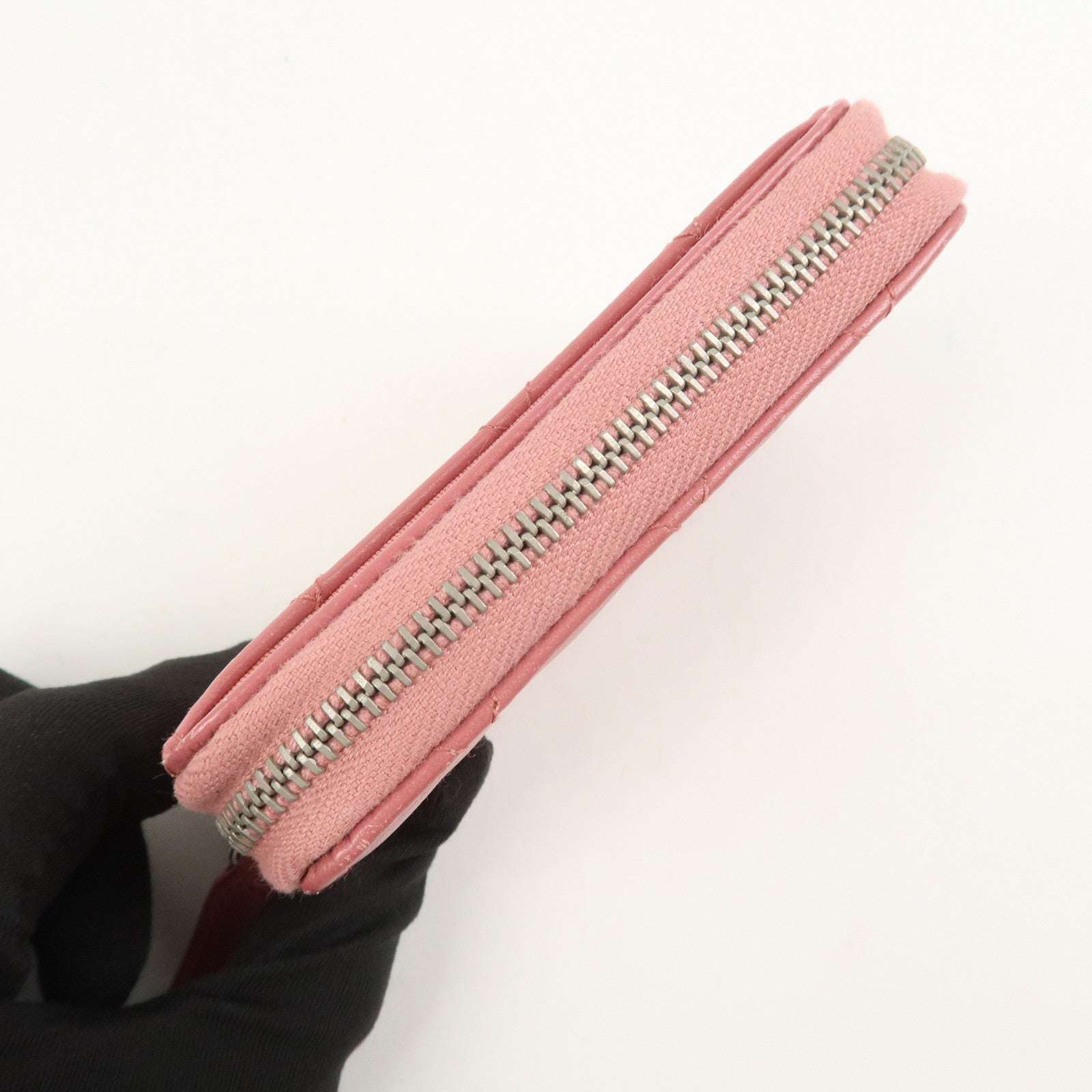 CHANE Matelasse Lambskin Classic Zippy Coin Case Pink AP0216