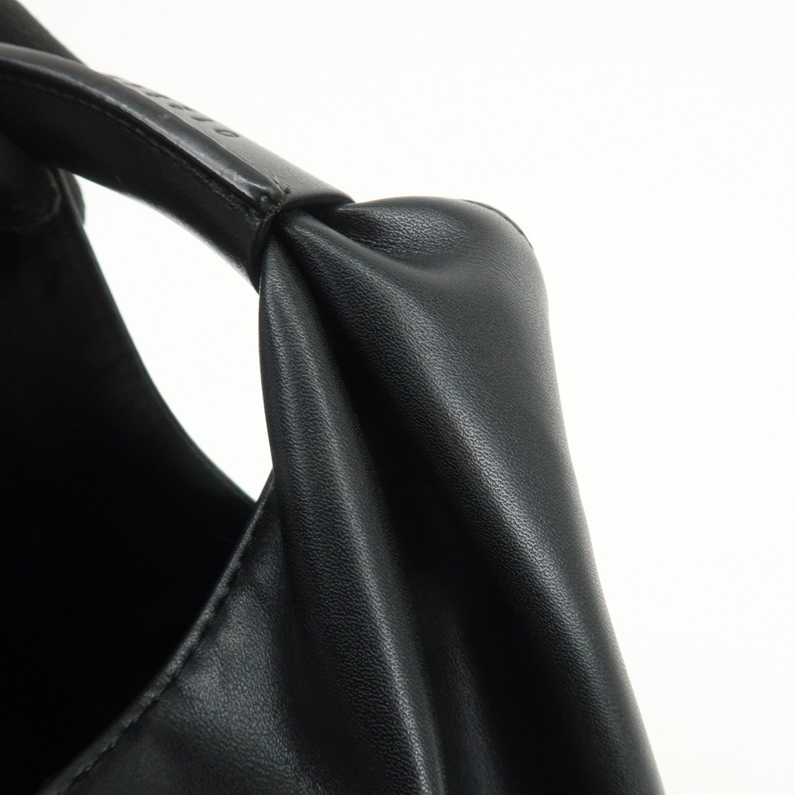 Maison Margiela Japanese Hand Bag Medium Black 25FWD0039P4344