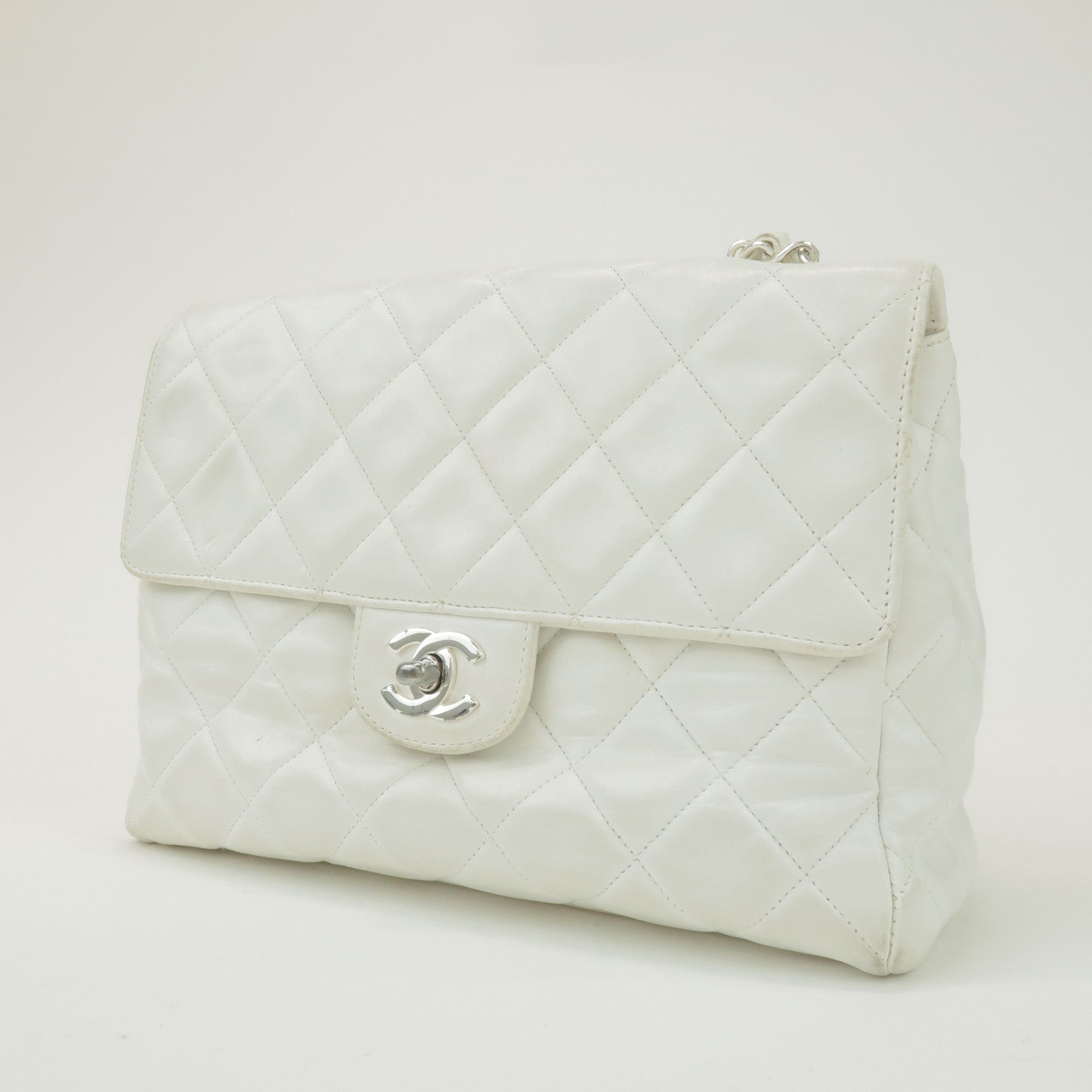 CHANEL Matelasse Lamb Skin Chain Shoulder Bag White Silver