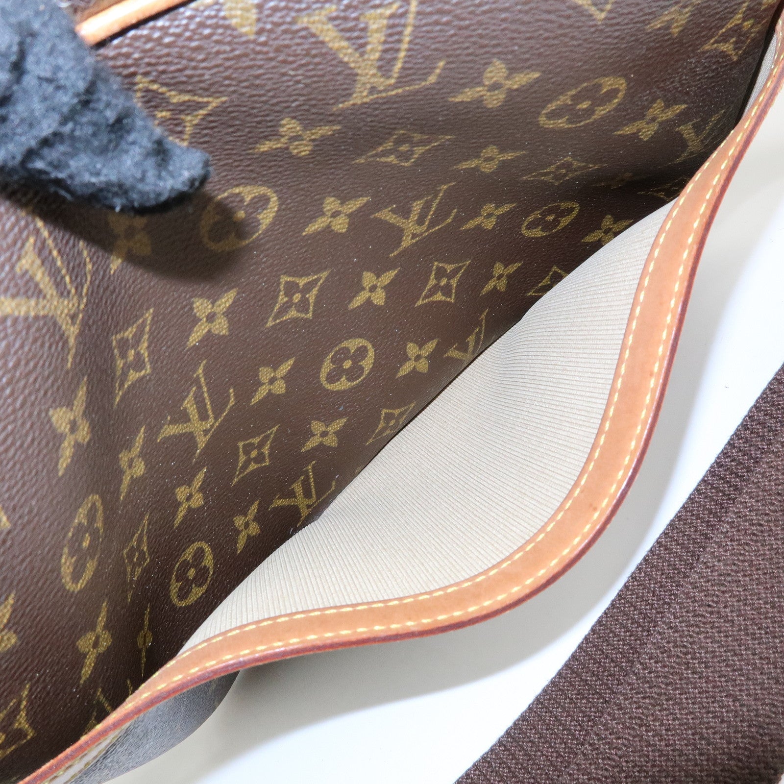Louis Vuitton Monogram Reporter PM Shoulder Crossbody Bag M45254