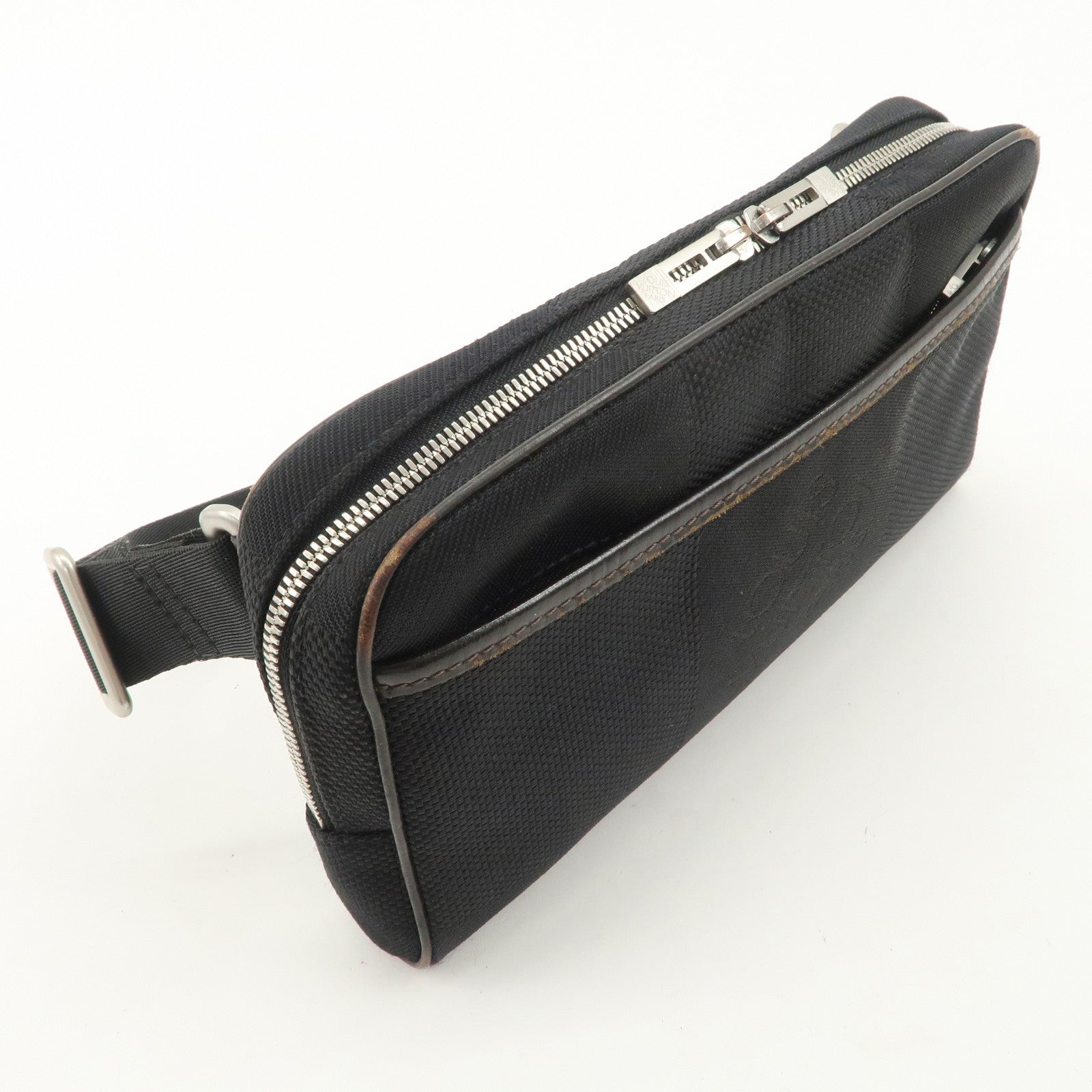 Louis Vuitton Damier Geant Acrobat Waist Bag Body Bag Noir M93620