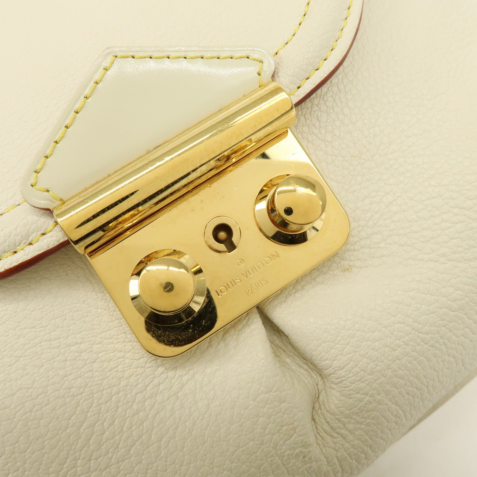 Louis Vuitton Suhali L’Essentiel Leather Shoulder Bag Bronc M95845