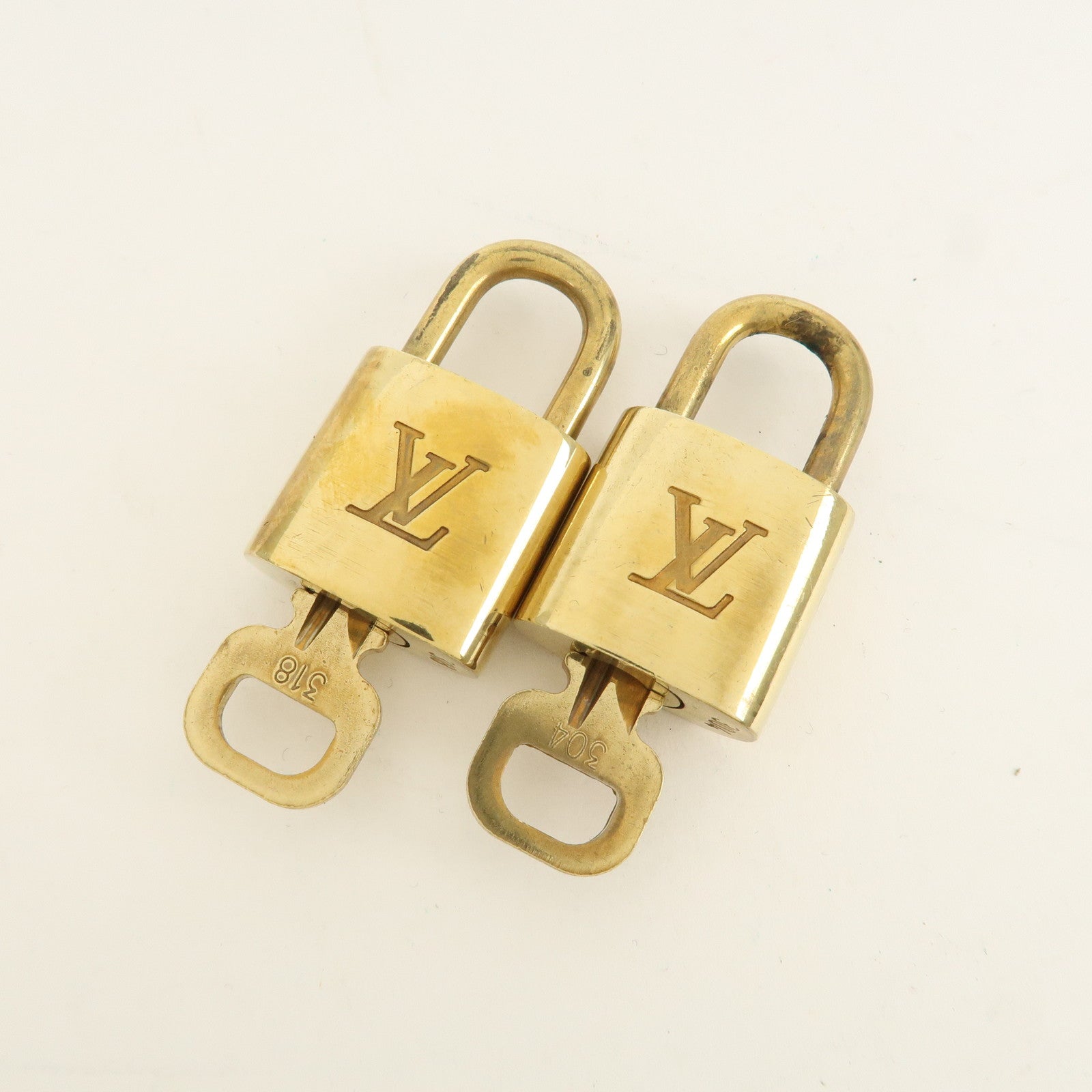 Louis Vuitton Set of 10 Lock & Key Cadena Key Lock Metal Gold Used