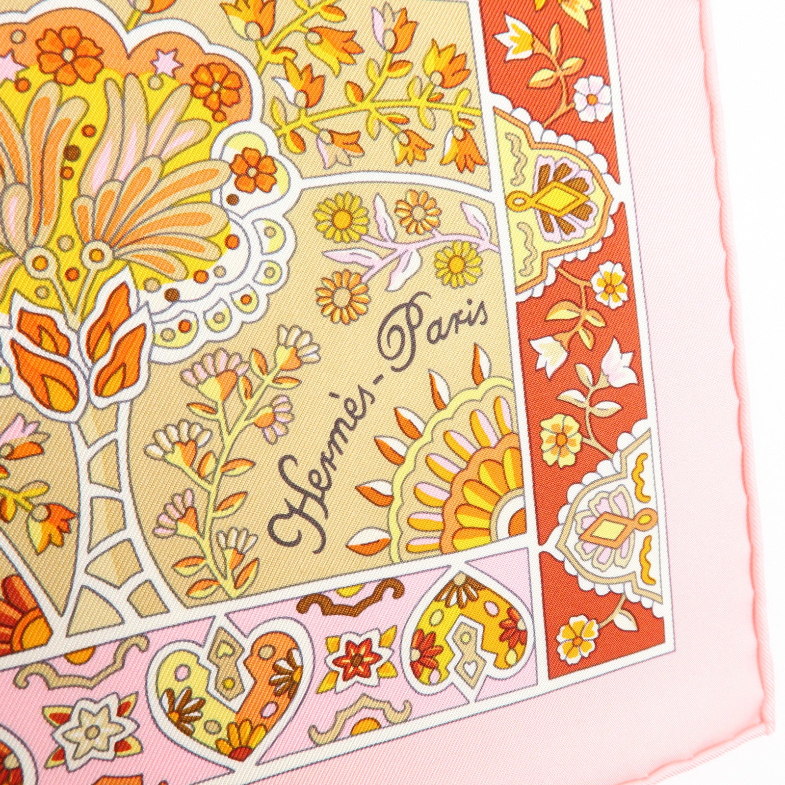 HERMES Carre 90 Silk 100% Scarf Au Pays des Oiseaux Fleurs Beige