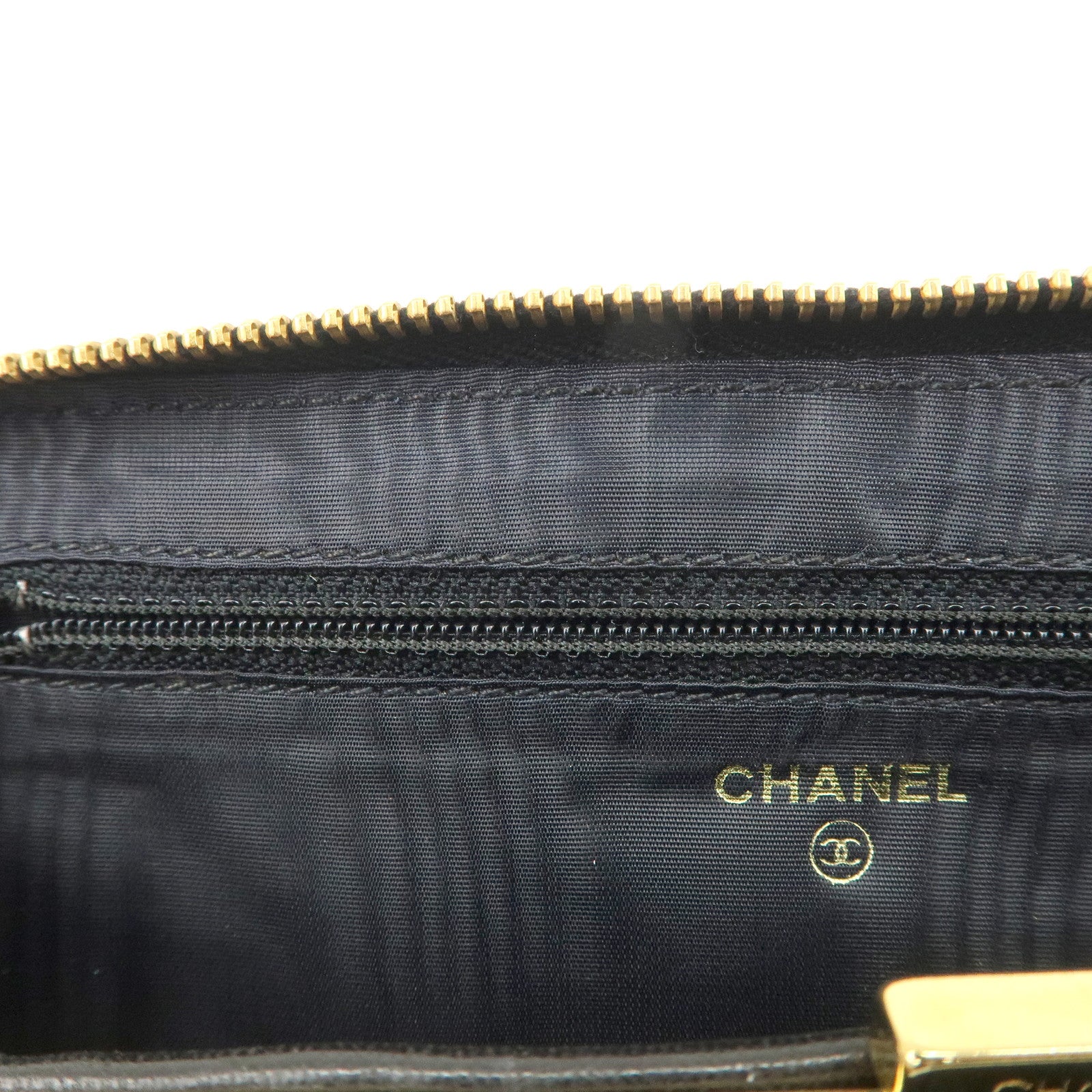 CHANEL Patent Leather Round Zippy Long Wallet Black Used