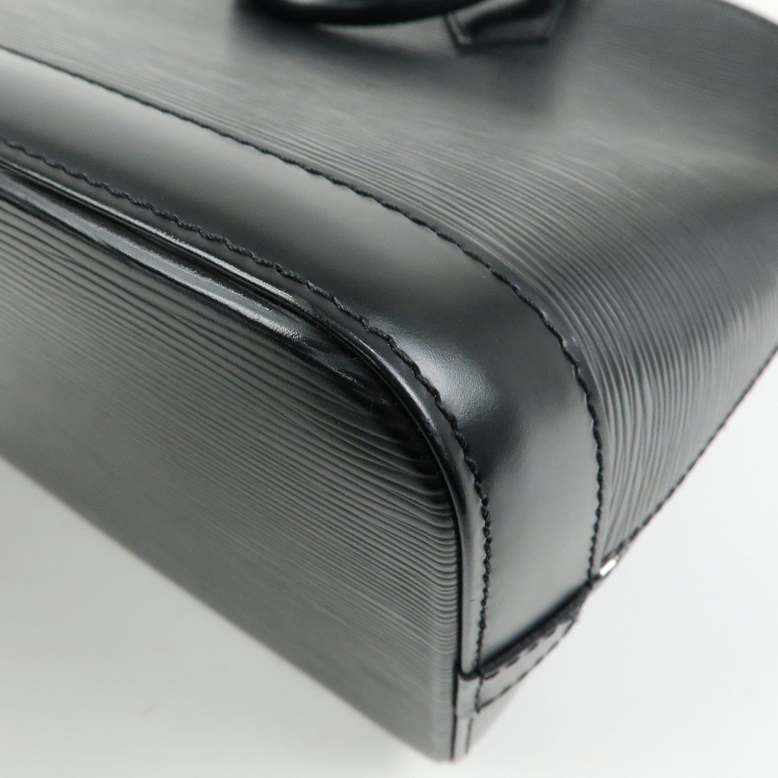 Louis Vuitton Epi Leather Alma PM Hand Bag Noir Black M40302