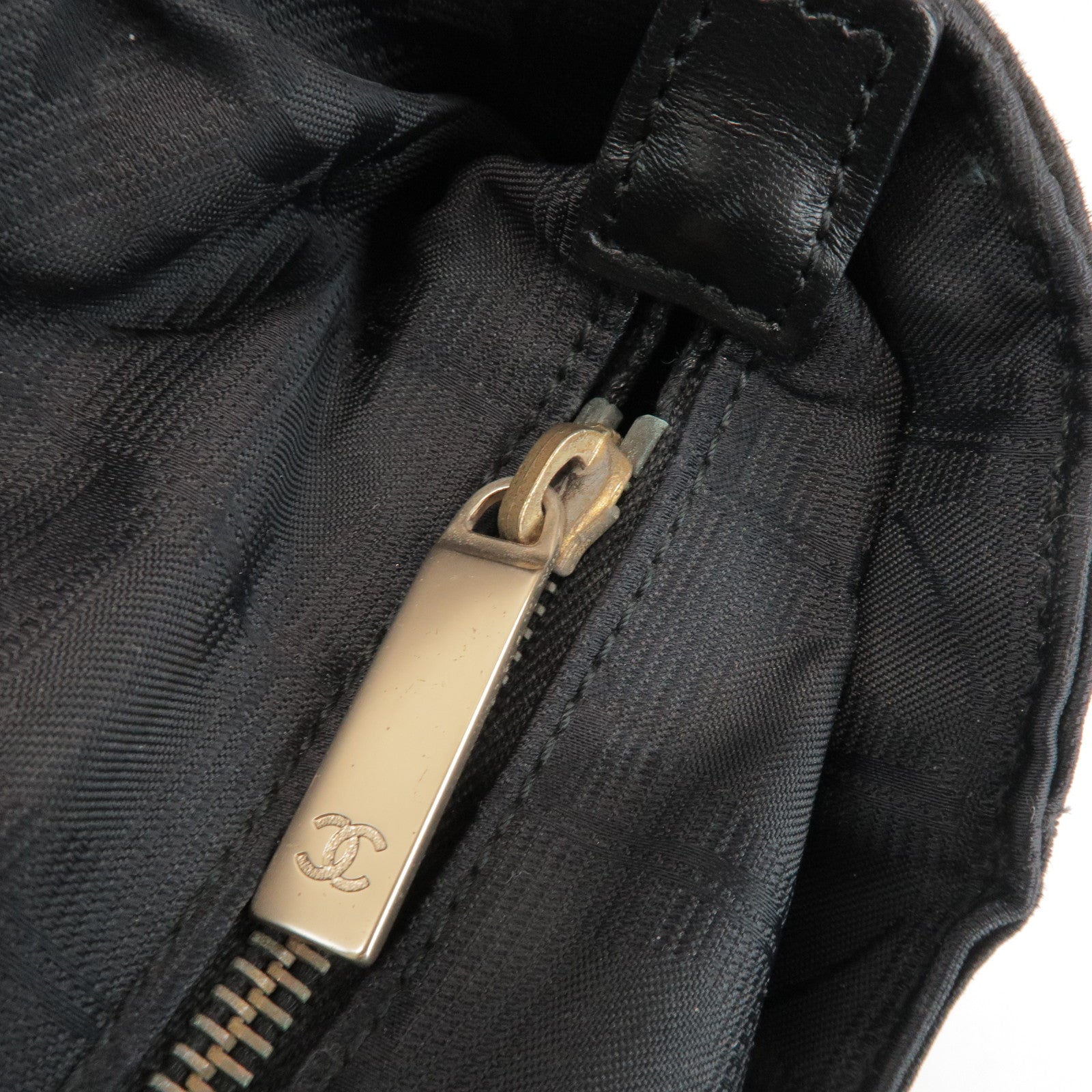 CHANEL New Travel Line Nylon Jacquard Leather Tote Bag GM A15825