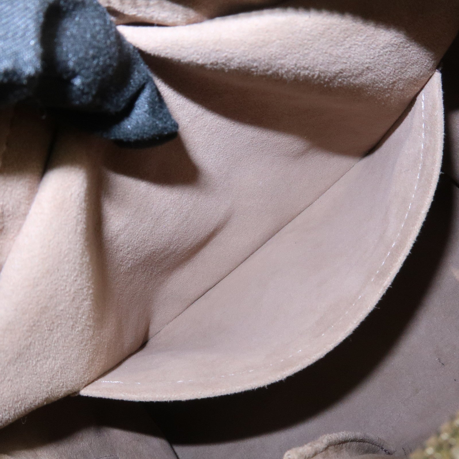 Louis Vuitton Monogram Multicolor Priscilla Hand Bag Noir M40097