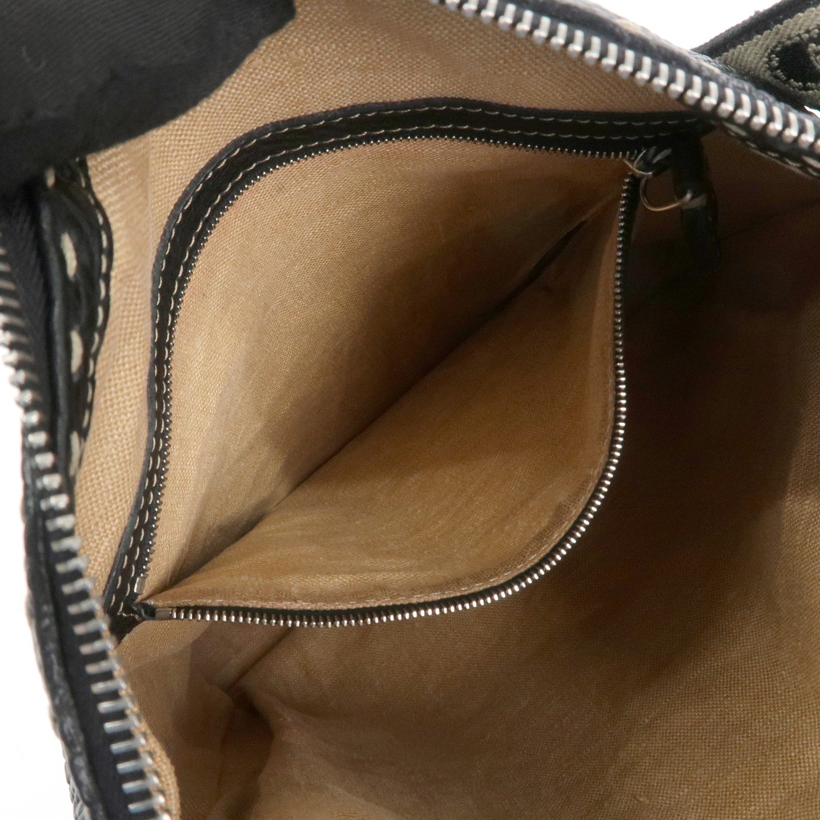 FENDI Selleria Leather Shoulder Bag Crossbody Bag Black 8BT109