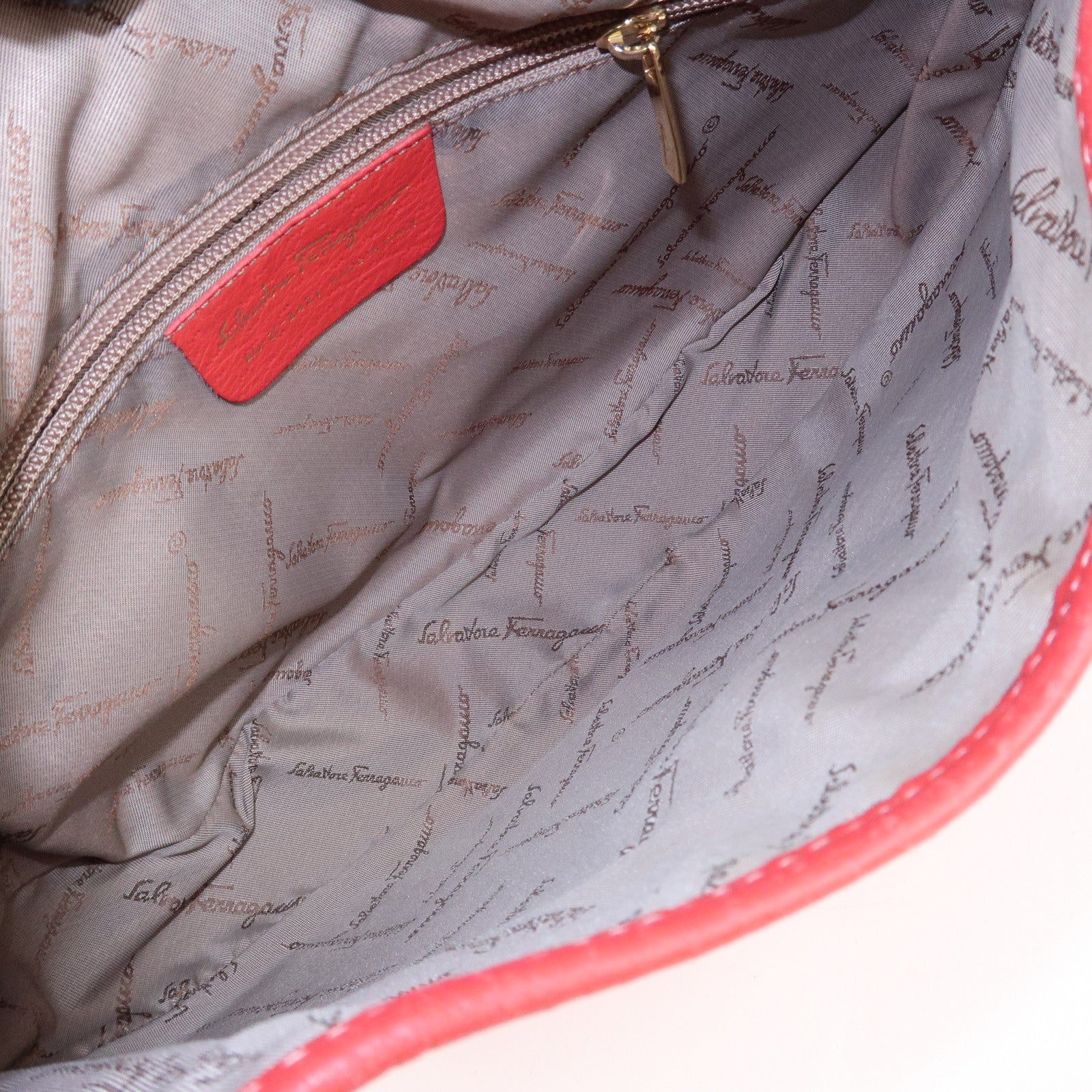 Ferragamo Gancini Leather Shoulder Bag Red