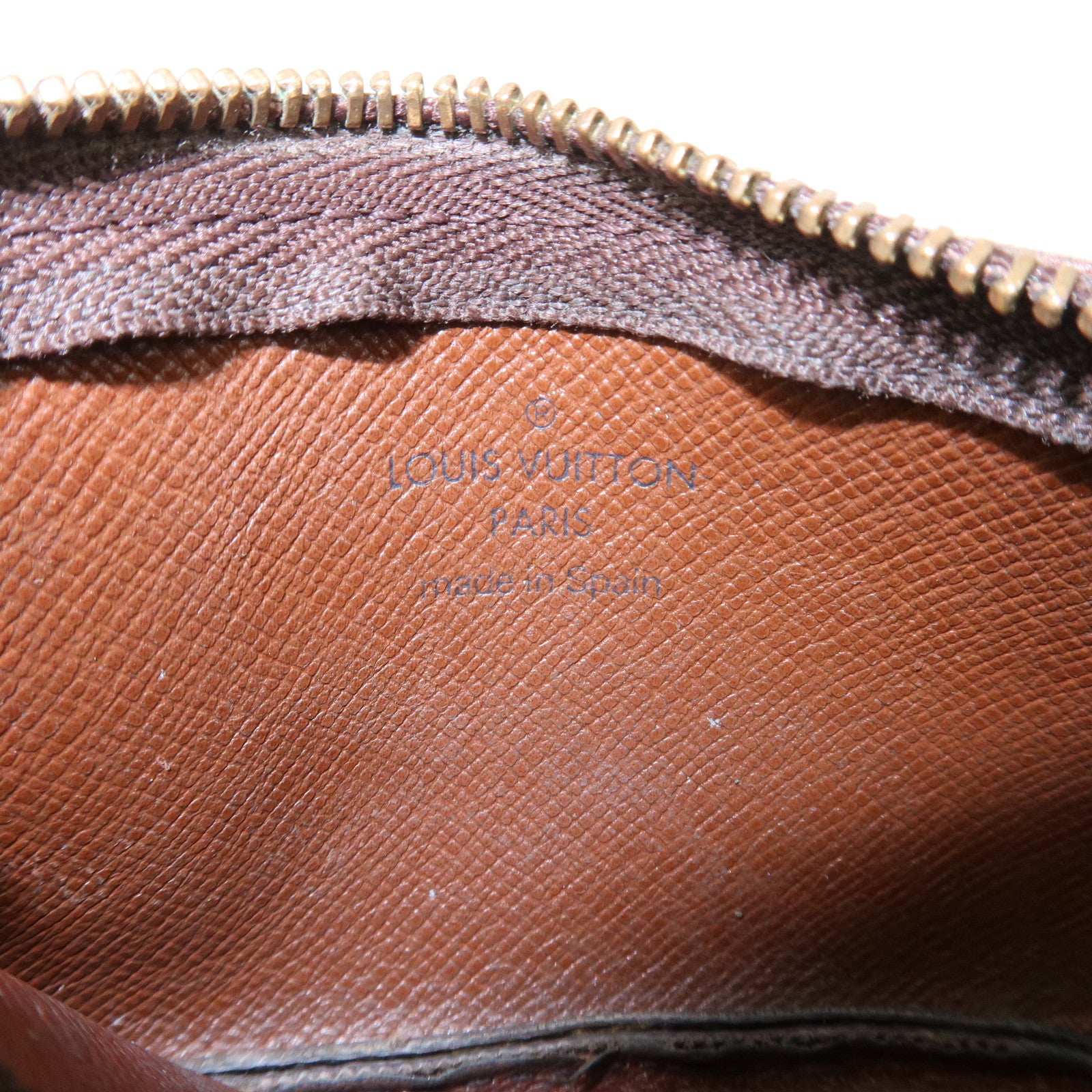 Louis Vuitton Monogram Pochette Cles Coin Case Key Case M62650