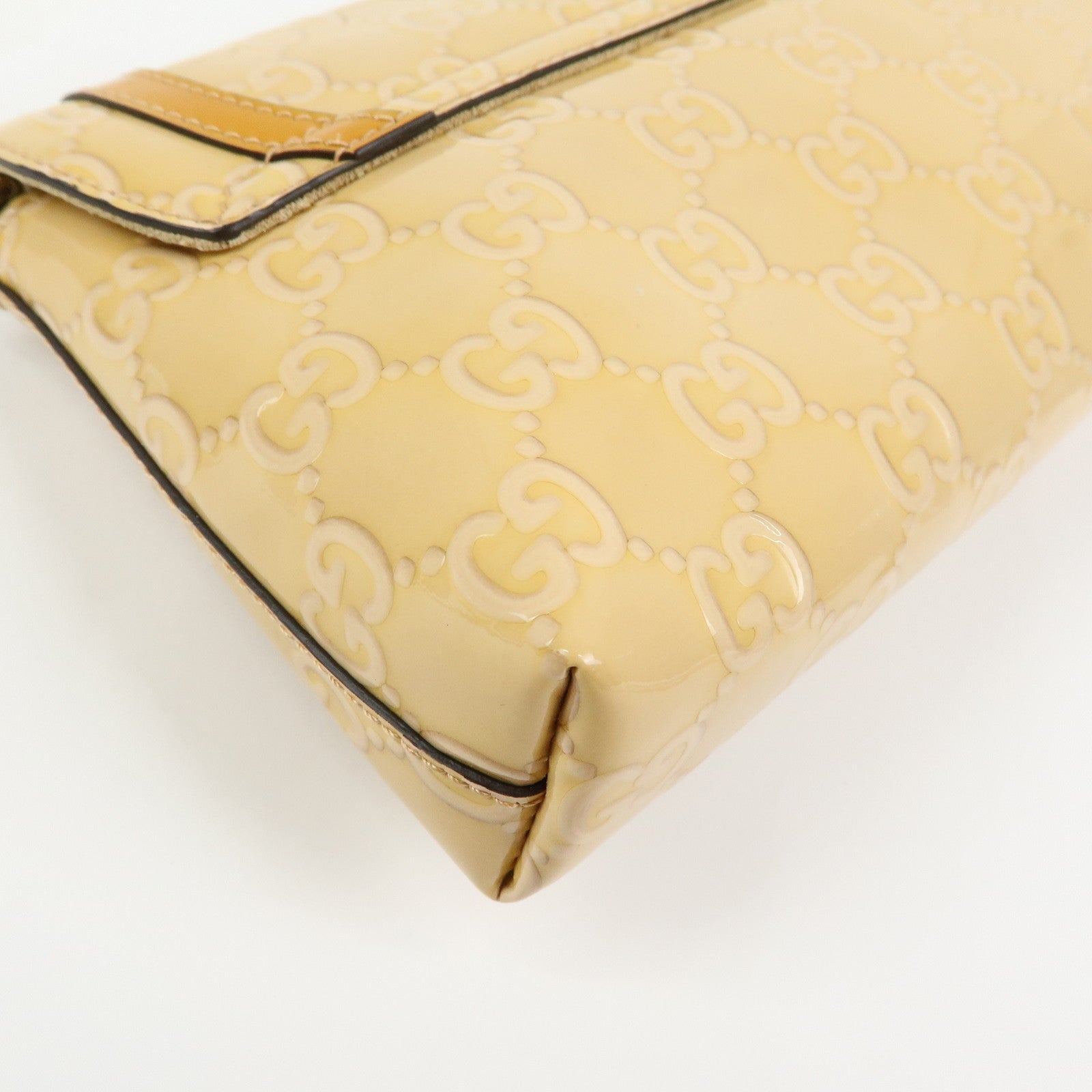 GUCCI InterlockingG Lovely Heart Patent Leather Broadway Bag 257611