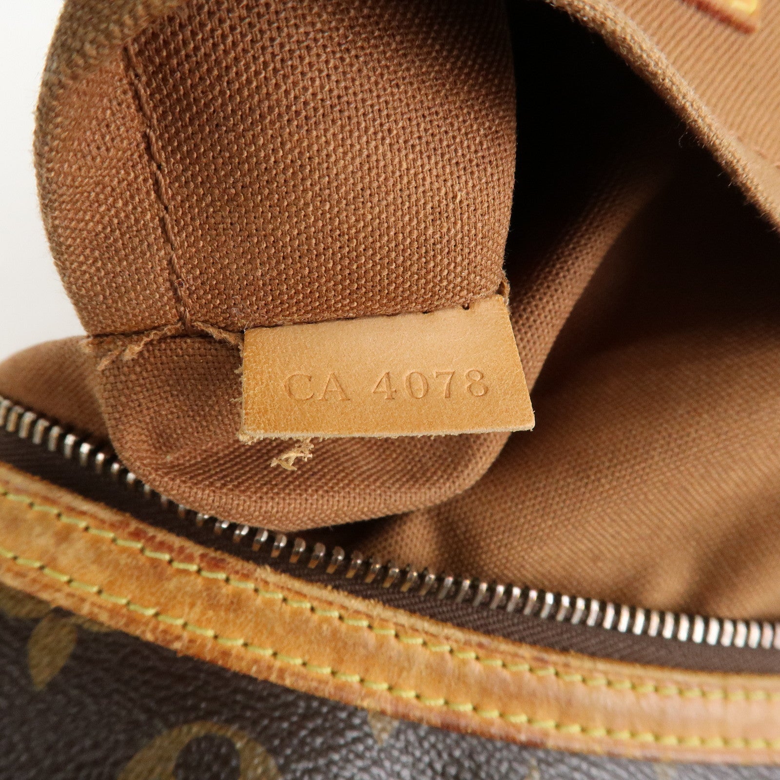 Louis Vuitton Monogram Canvas Leather Odeon PM Shoulder BagM56390