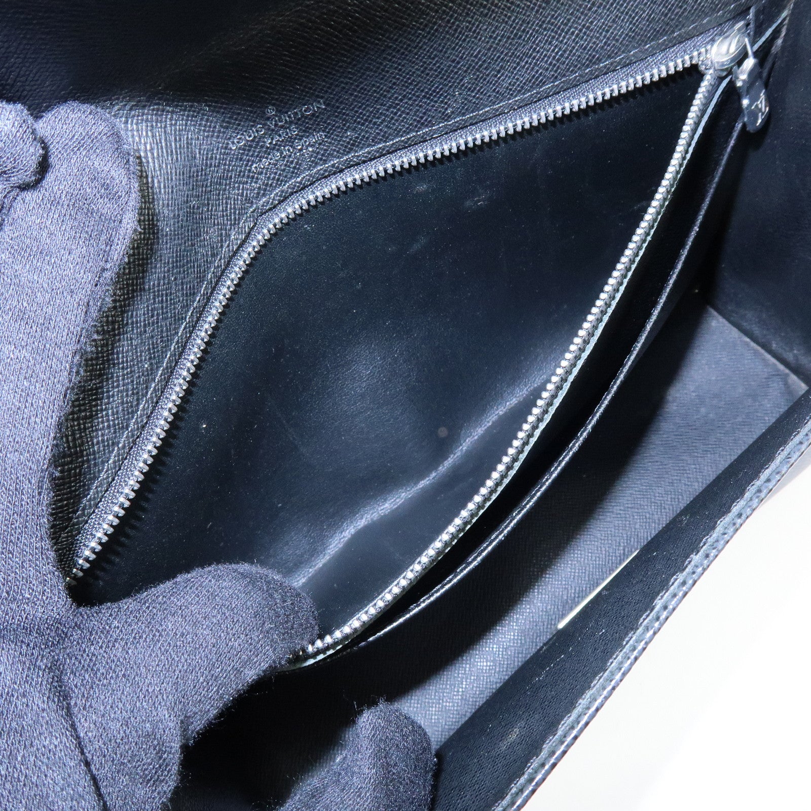 Louis Vuitton Taiga Leather Selenga Clutch Bag Ardoise M30782