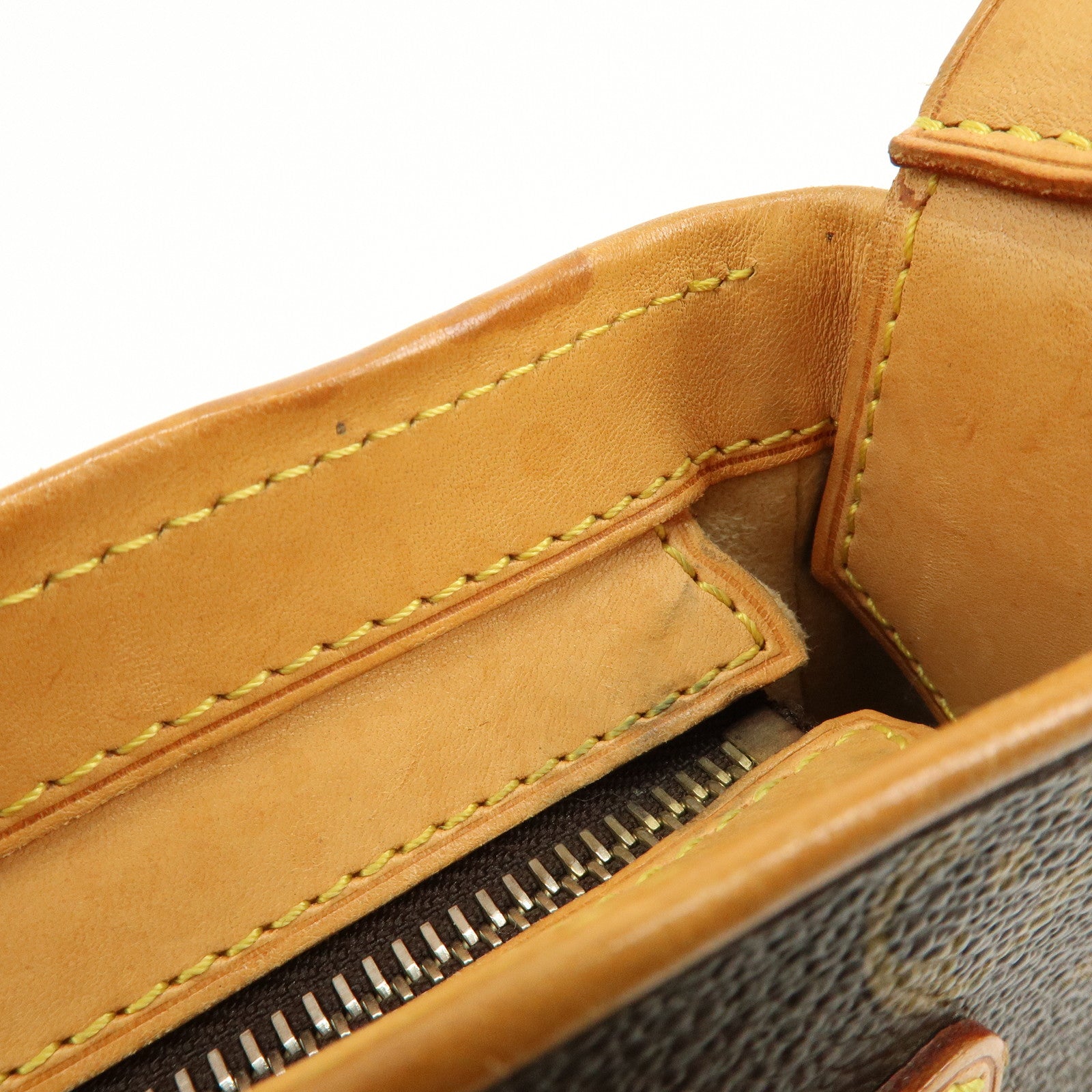 Louis Vuitton Monogram Hudson GM Shoulder Bag Brown M40045